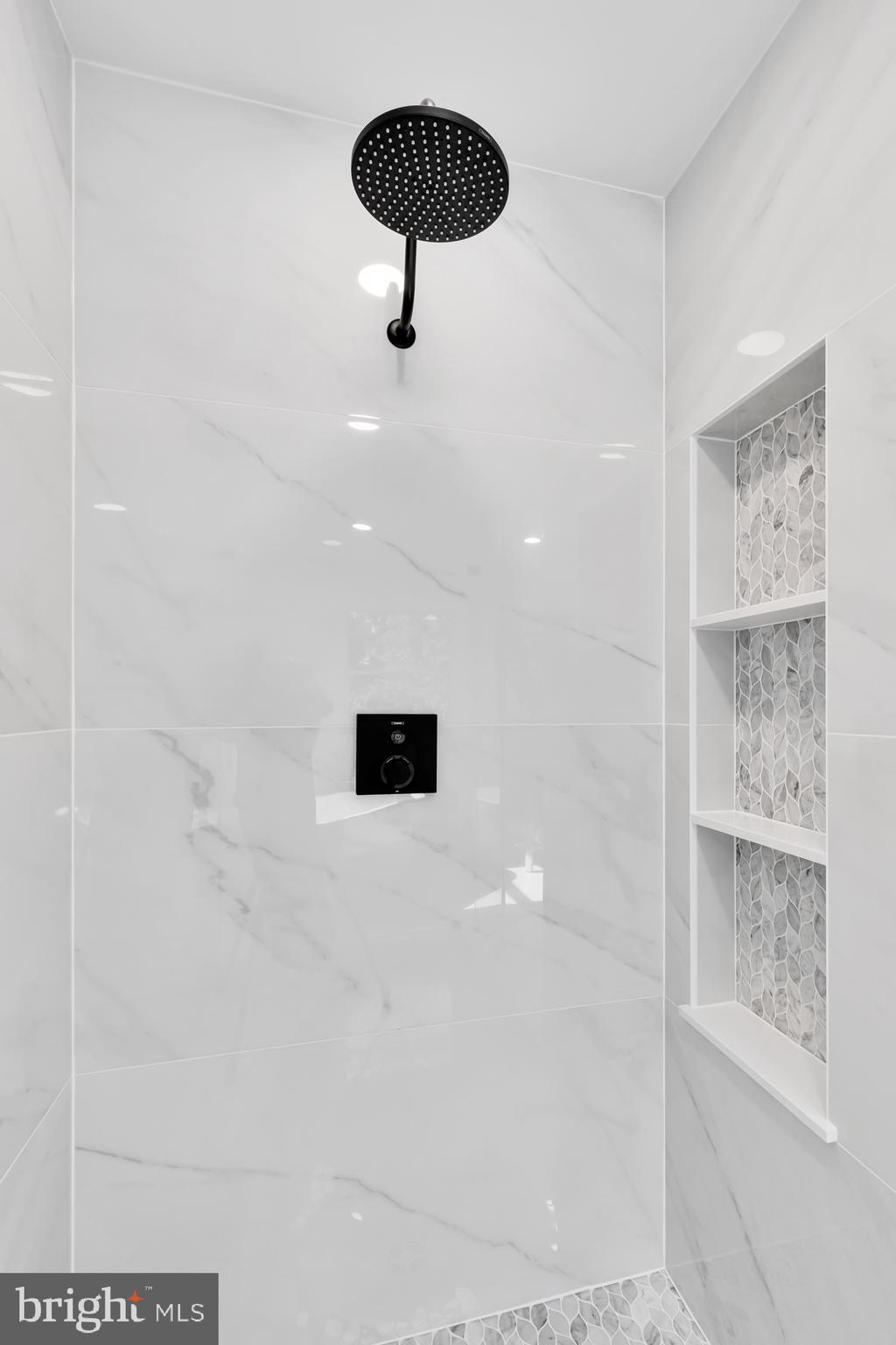 STRATTON WOODS - Residential