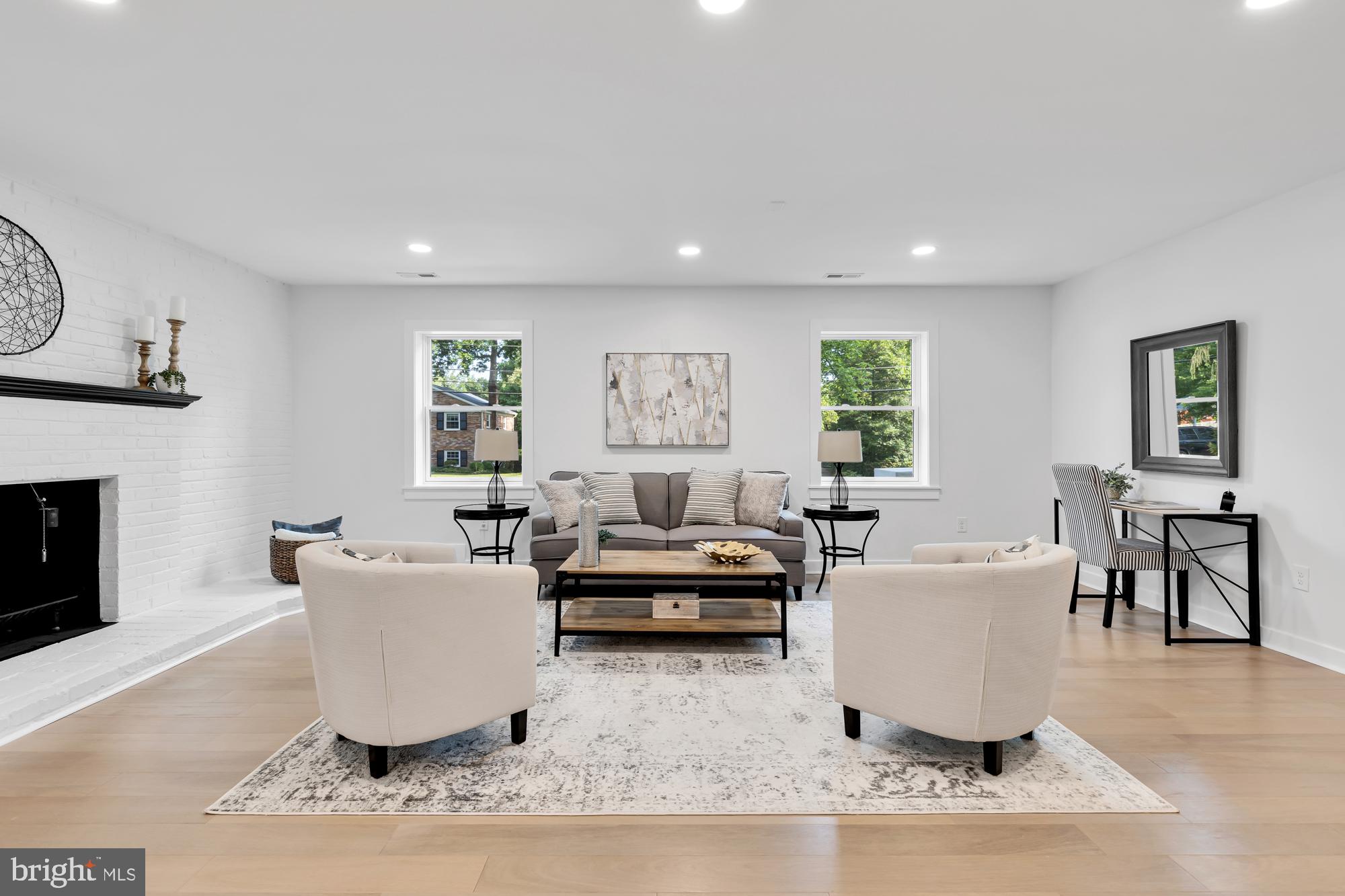 STRATTON WOODS - Residential