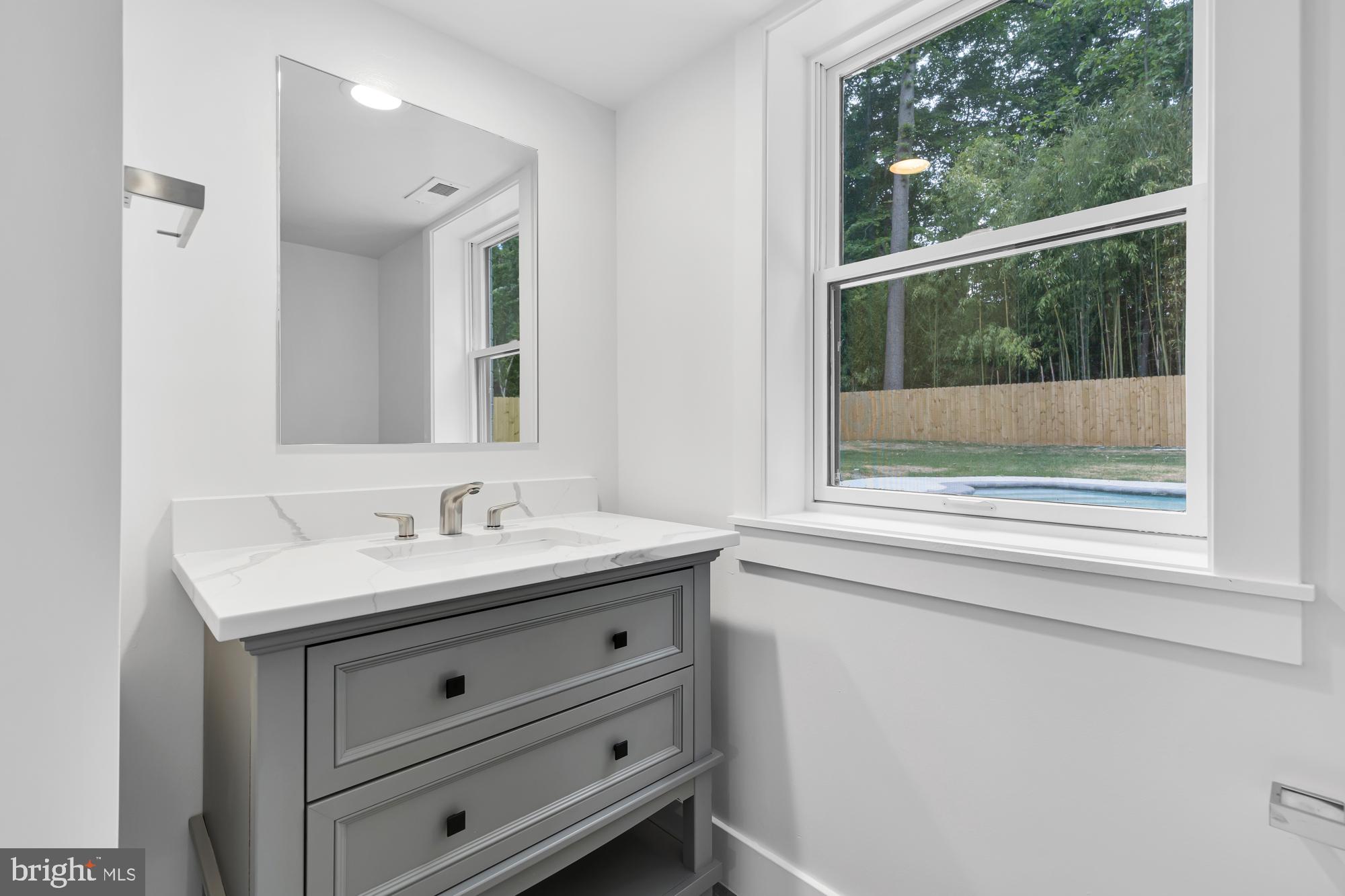 STRATTON WOODS - Residential