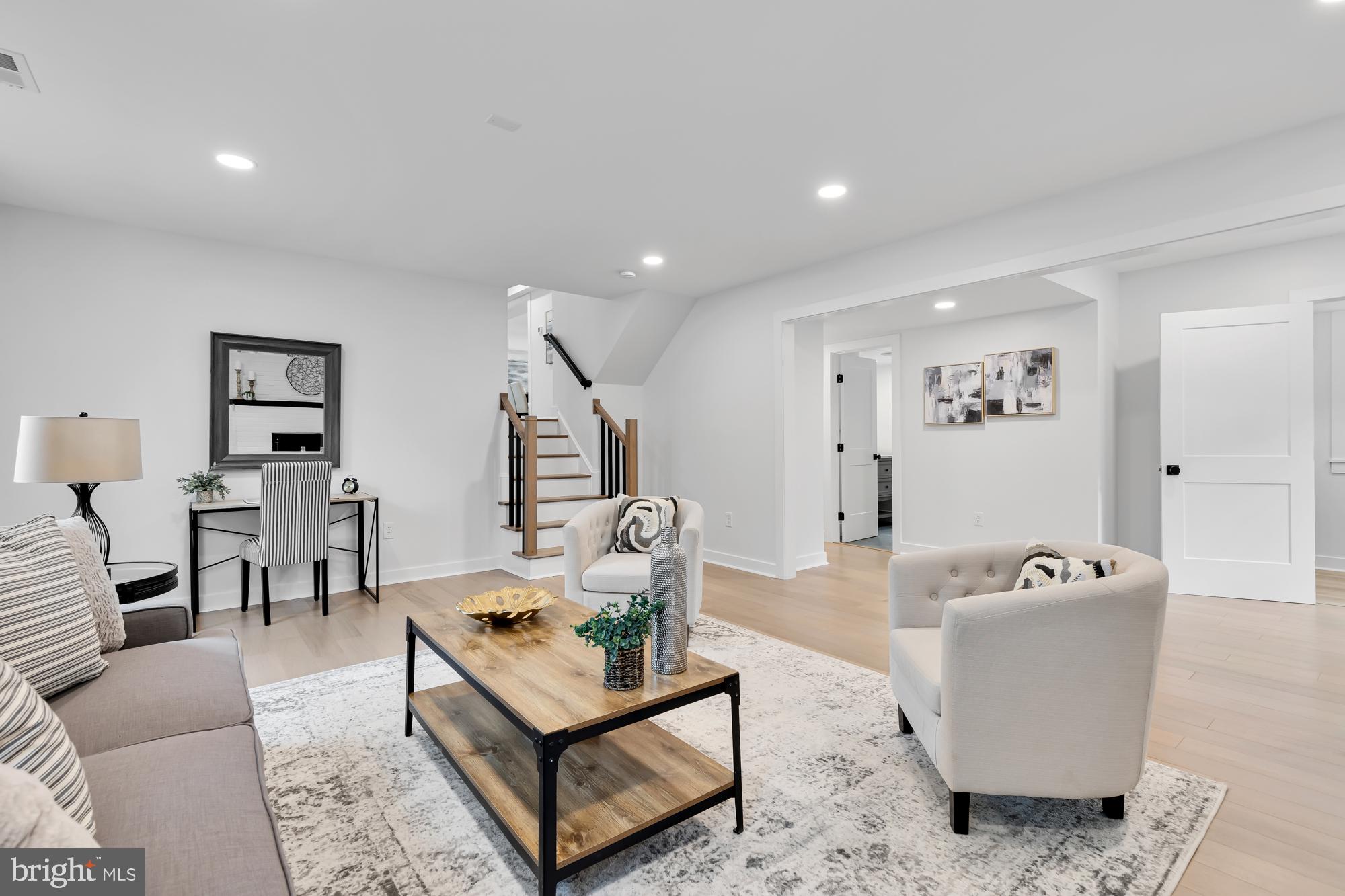 STRATTON WOODS - Residential