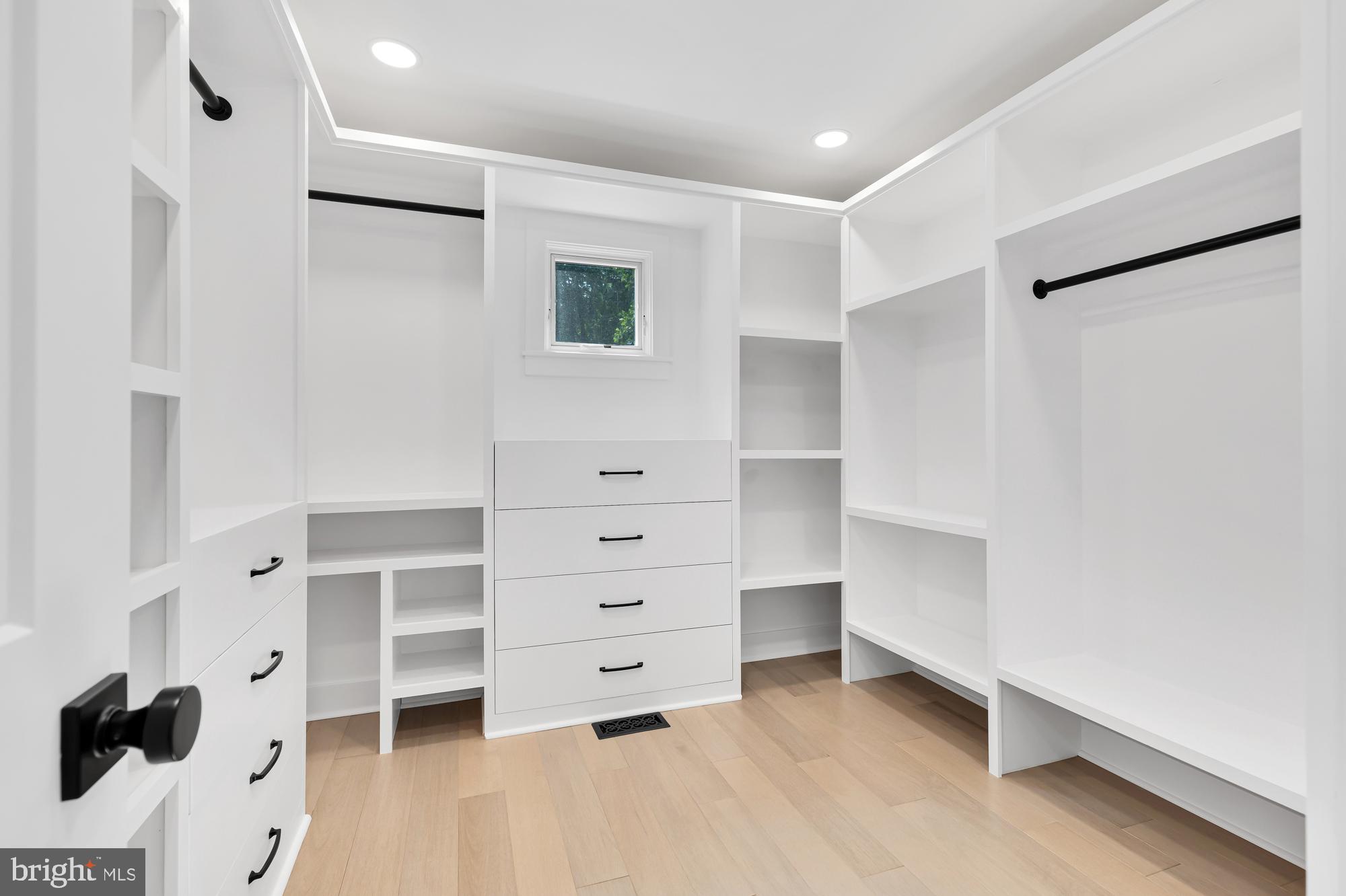 STRATTON WOODS - Residential