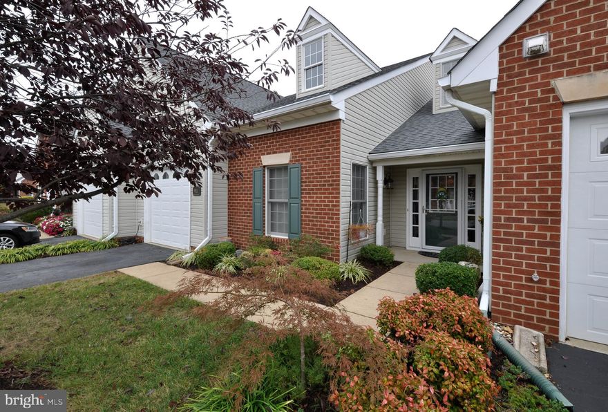 Looking for a showplace! This is it! Beautifully updated one level patio home that is ready to move in! Light filled open floor plan in popular Lee's Hill*Oak hardwood floors throughout(except bedrooms)*Completely renovated kitchen with Timberlake cabinetry, granite and stainless steel appliances*17 x 16 master bedroom plus a remodeled master bath with heated tile floors, 60 inch soaking tub and a separate tiled shower*NEW roof in 2018*Newer HVAC system*Gas fireplace*Garage*Private patio overlooking well landscaped fenced in rear yard*All lawn maintenance included in HOA dues plus annual gutter cleaning*NOT a 55 plus community*Walk to community pool/tennis/public golf course*