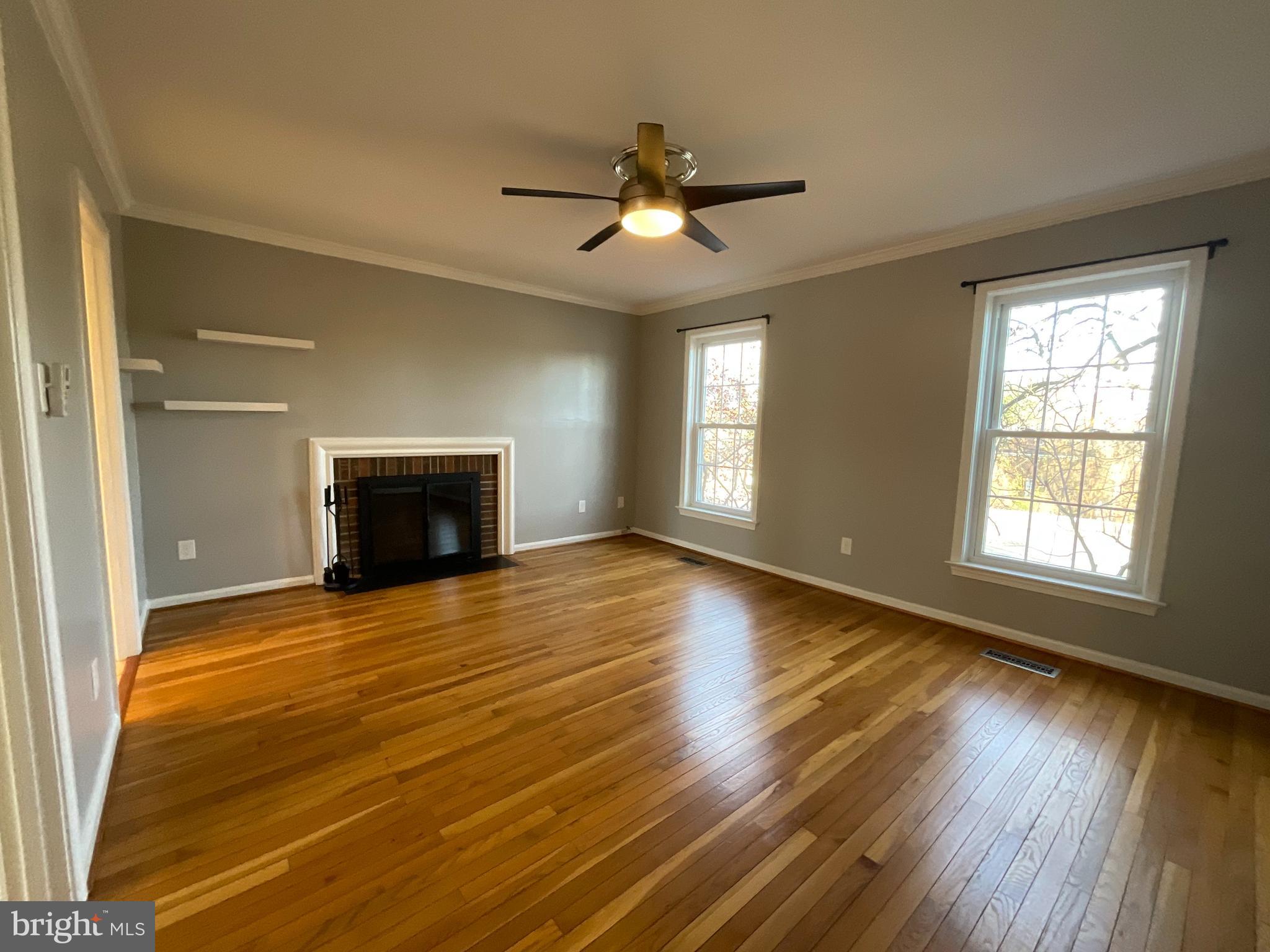 LAUREL MEWS - Residential Lease