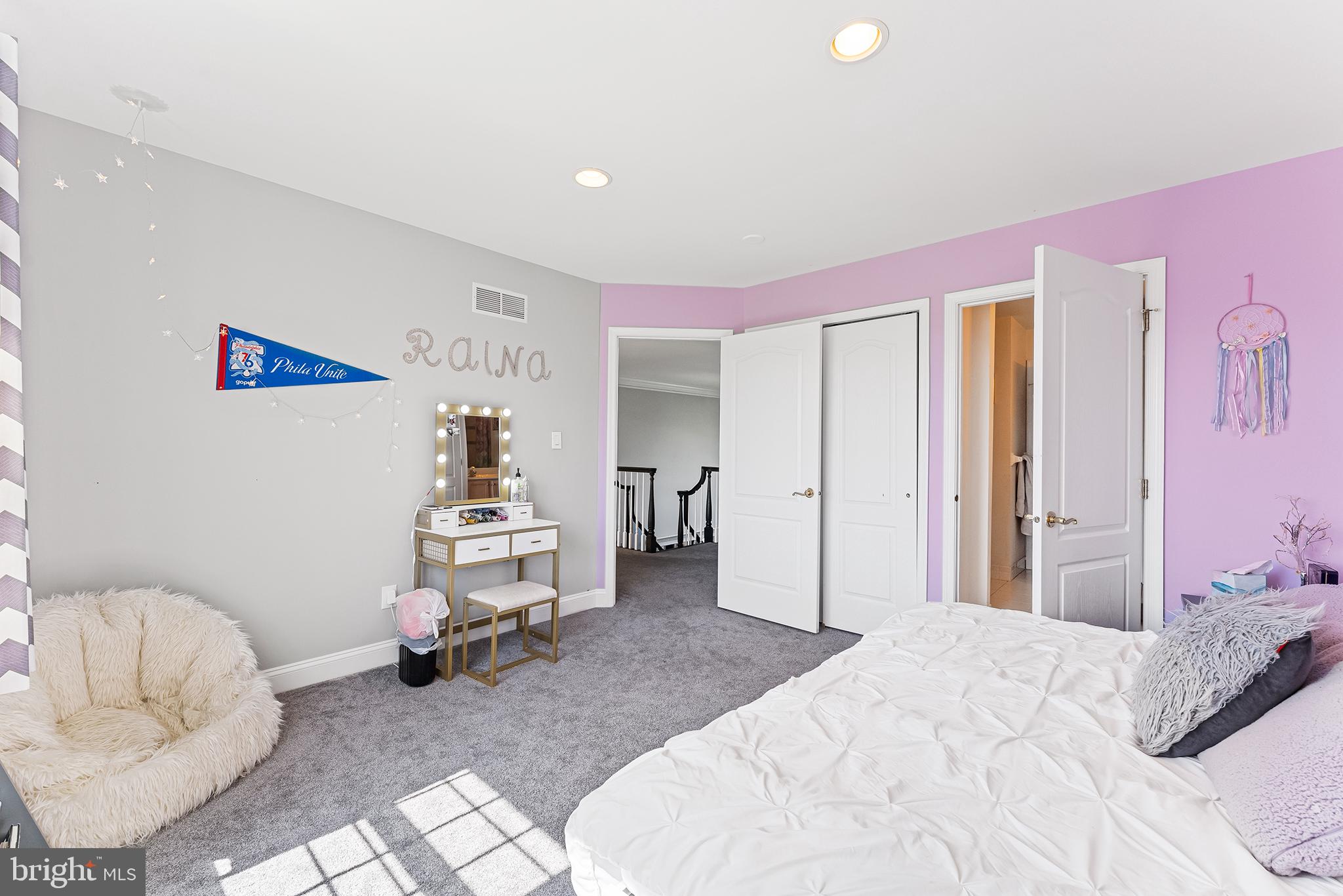 BRIDLE ESTATES - Residential