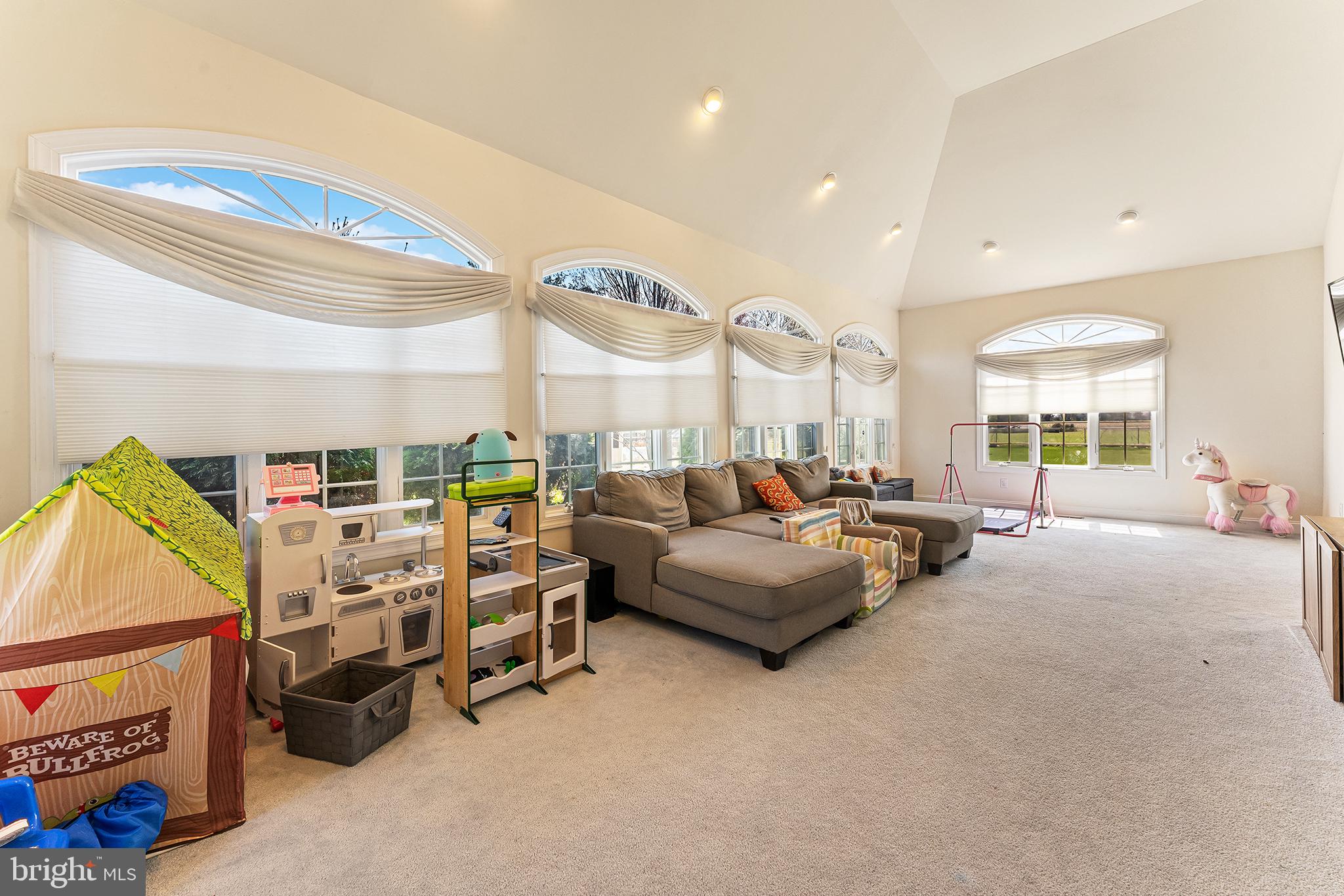 BRIDLE ESTATES - Residential