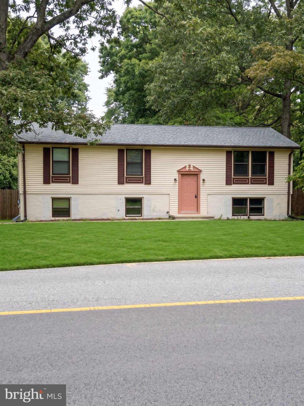 2003 WOODFORD ROAD