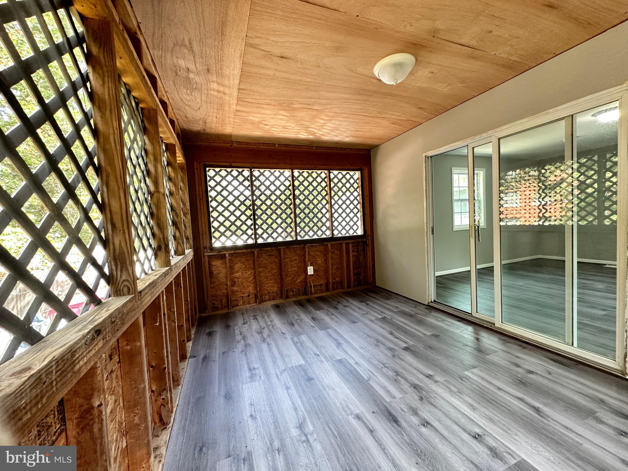 KENT VILLAGE - Residential