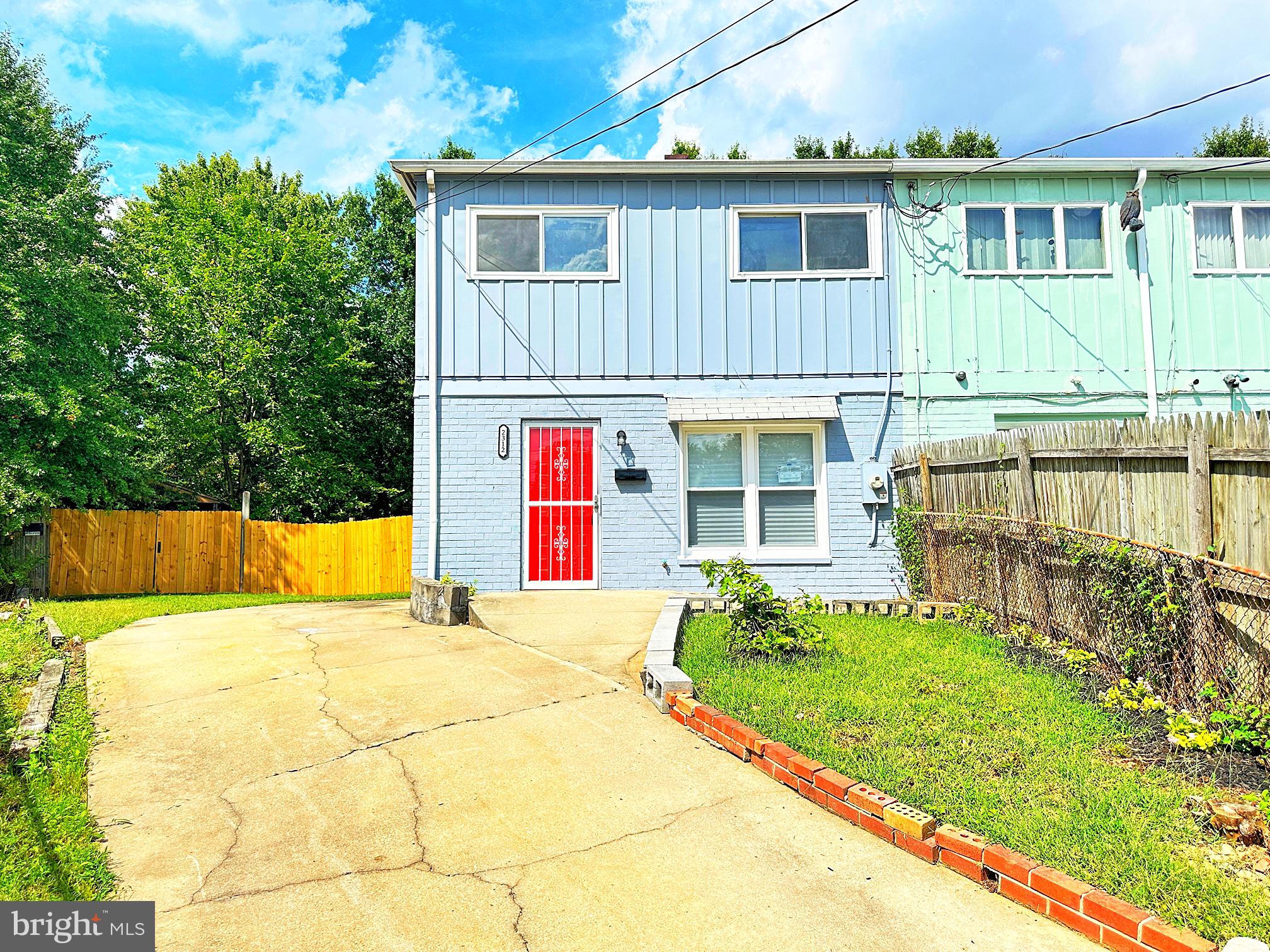 KENT VILLAGE - Residential