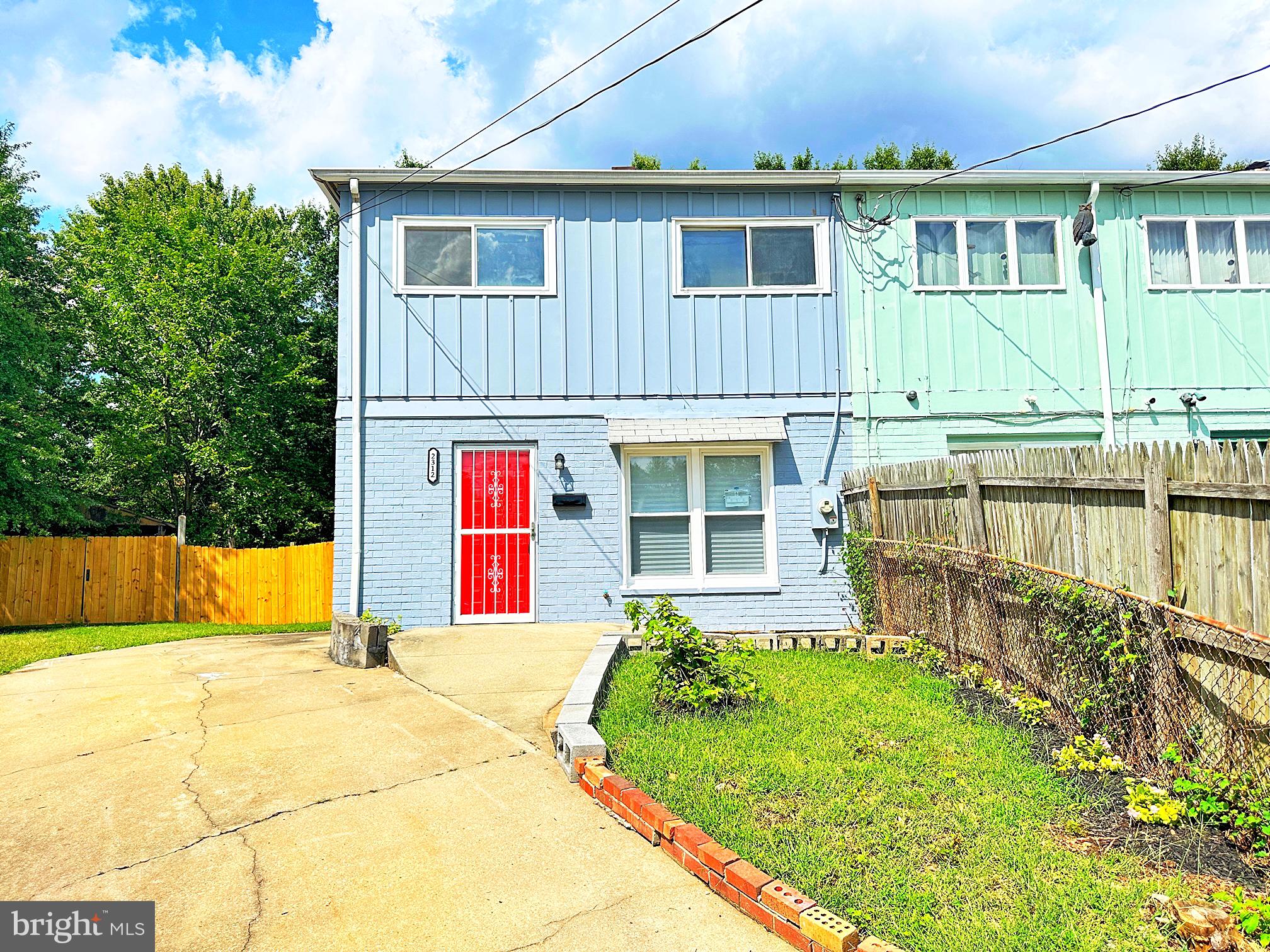 KENT VILLAGE - Residential