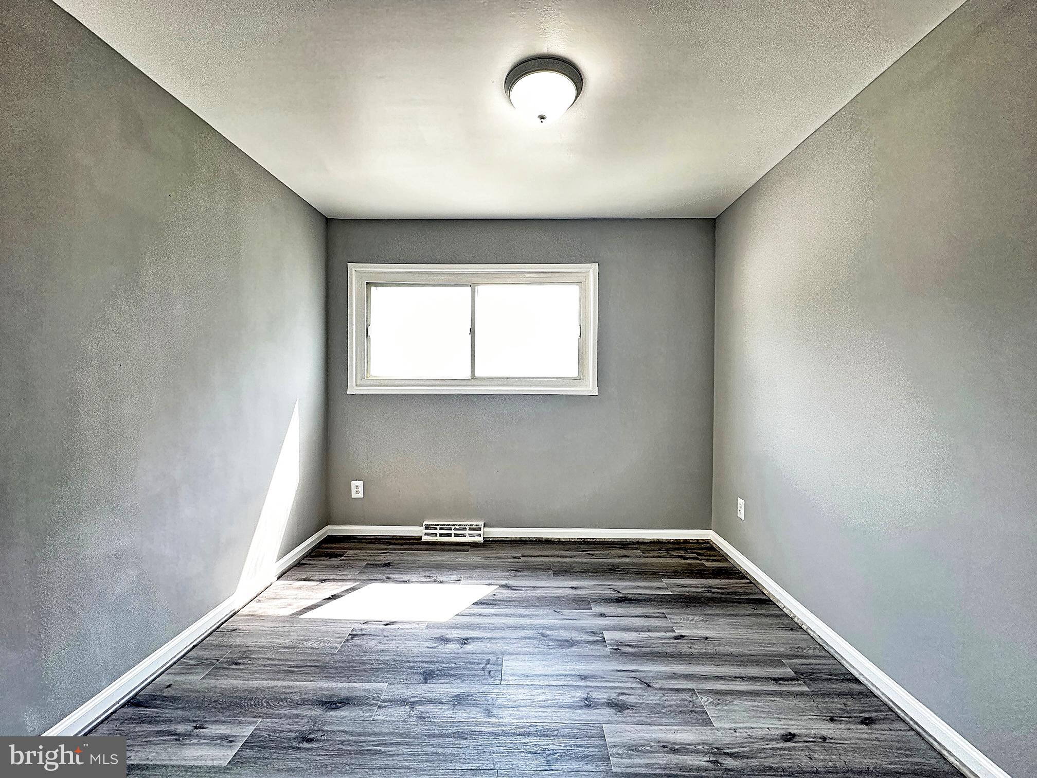 KENT VILLAGE - Residential