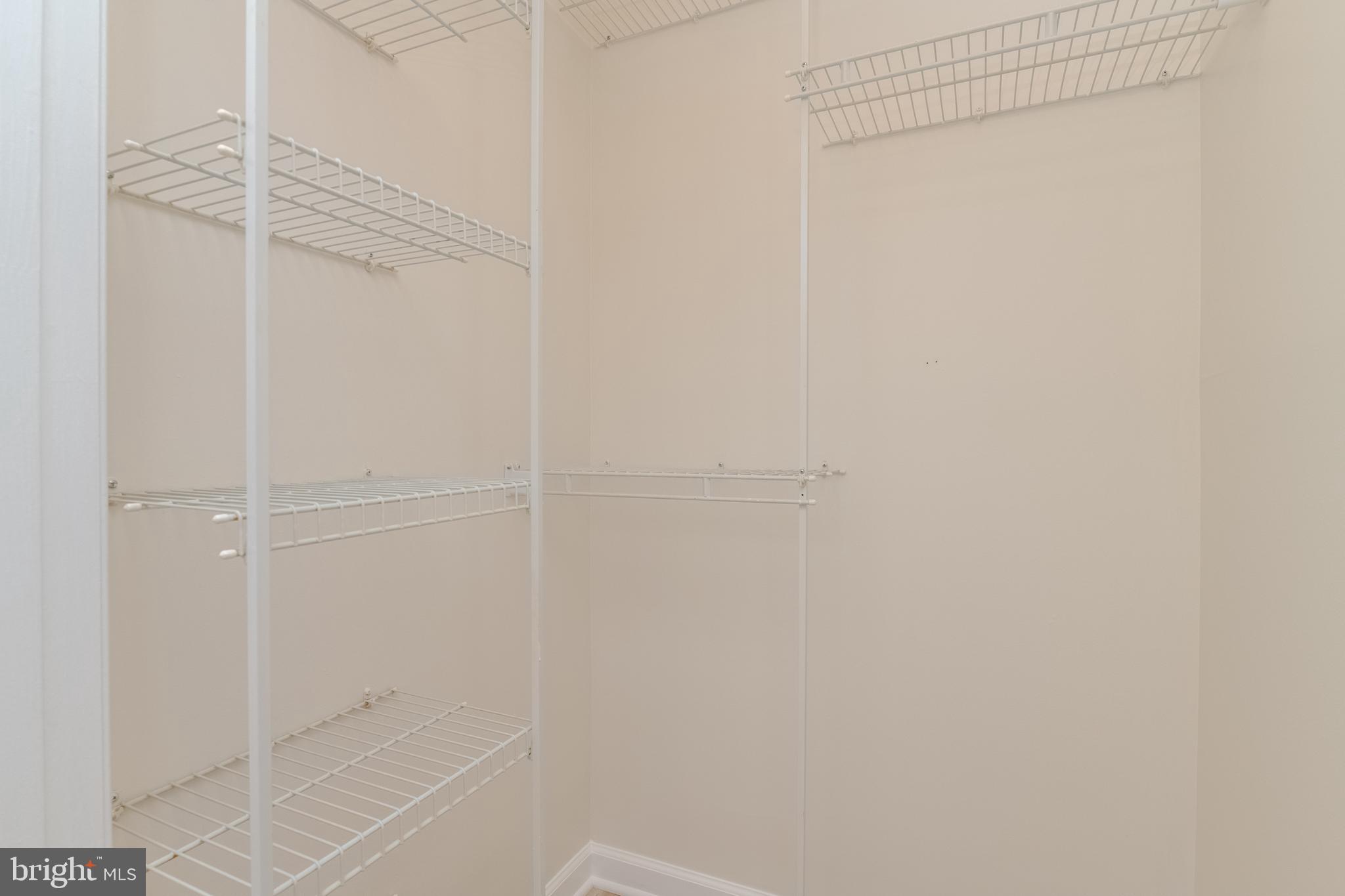 RIVERSIDE PARK - Residential