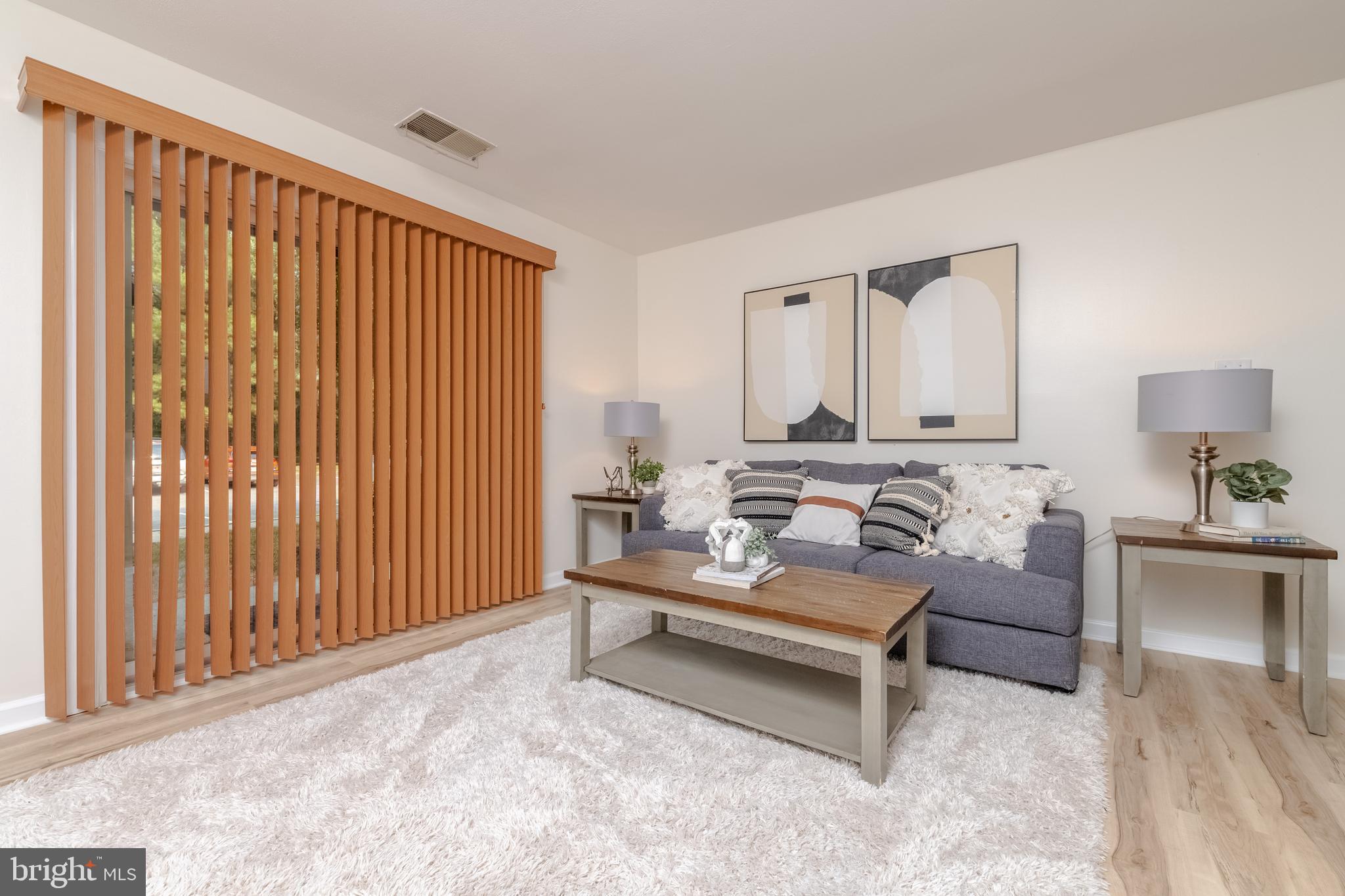 RIVERSIDE PARK - Residential