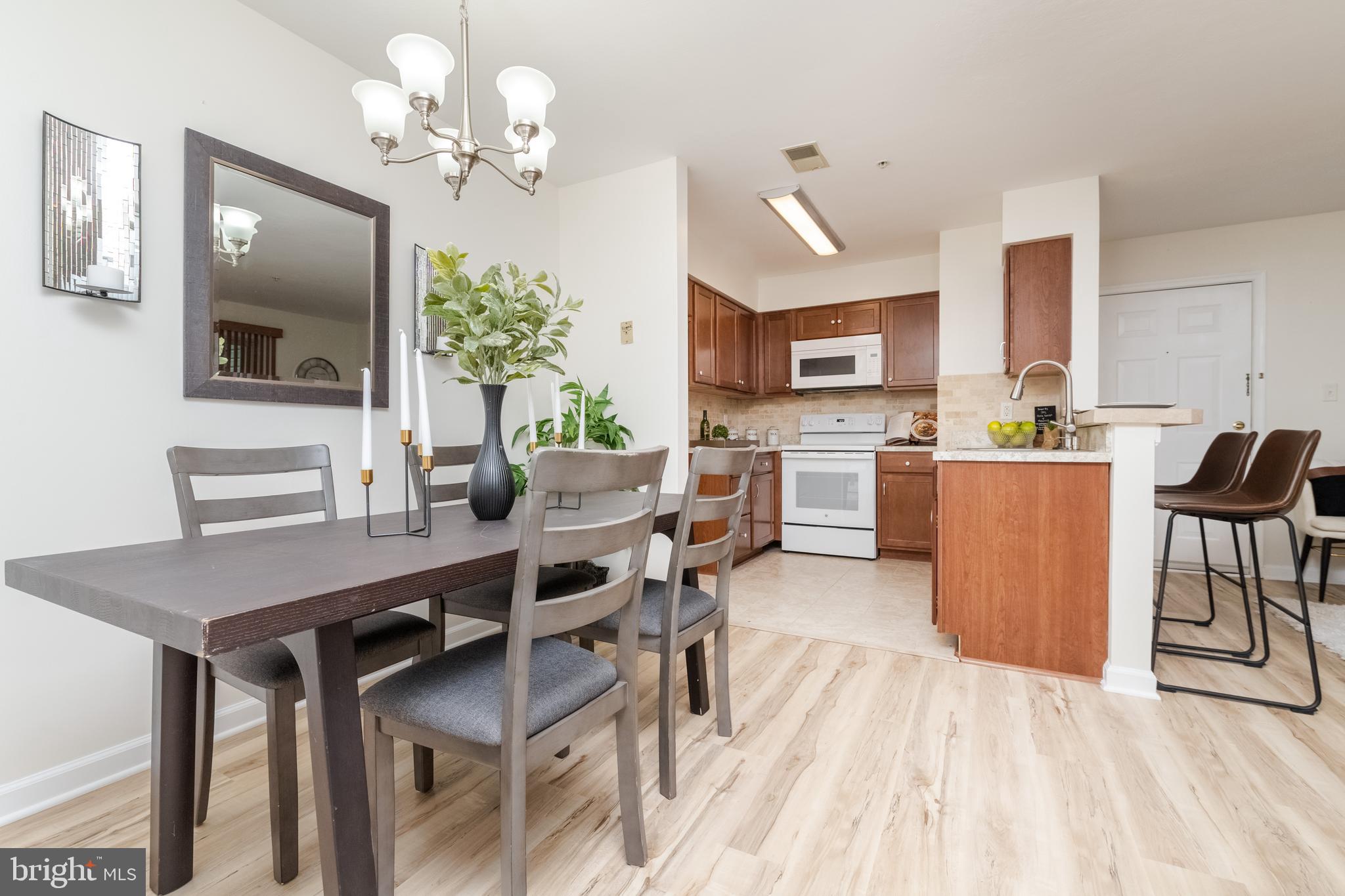 RIVERSIDE PARK - Residential