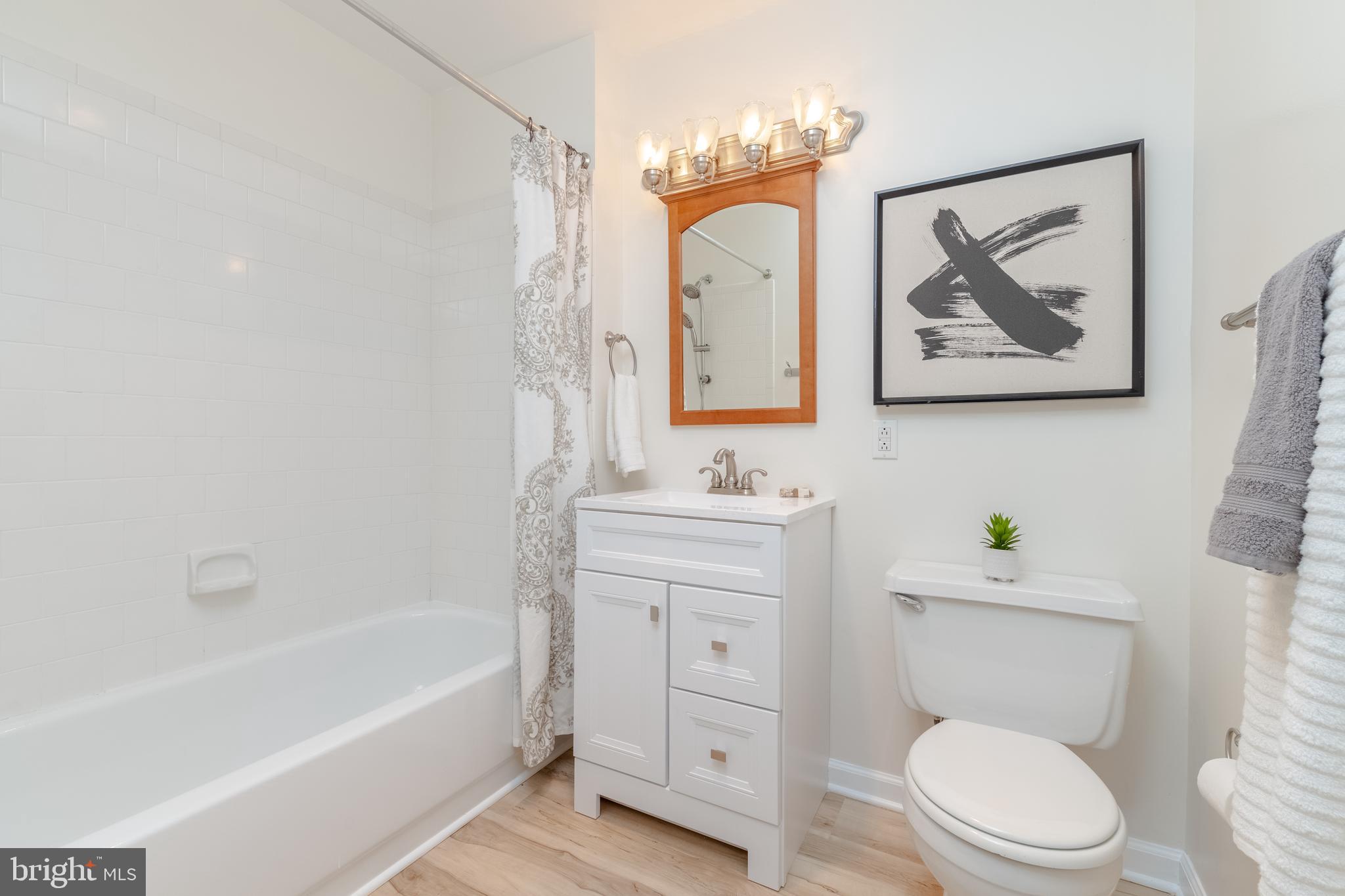 RIVERSIDE PARK - Residential