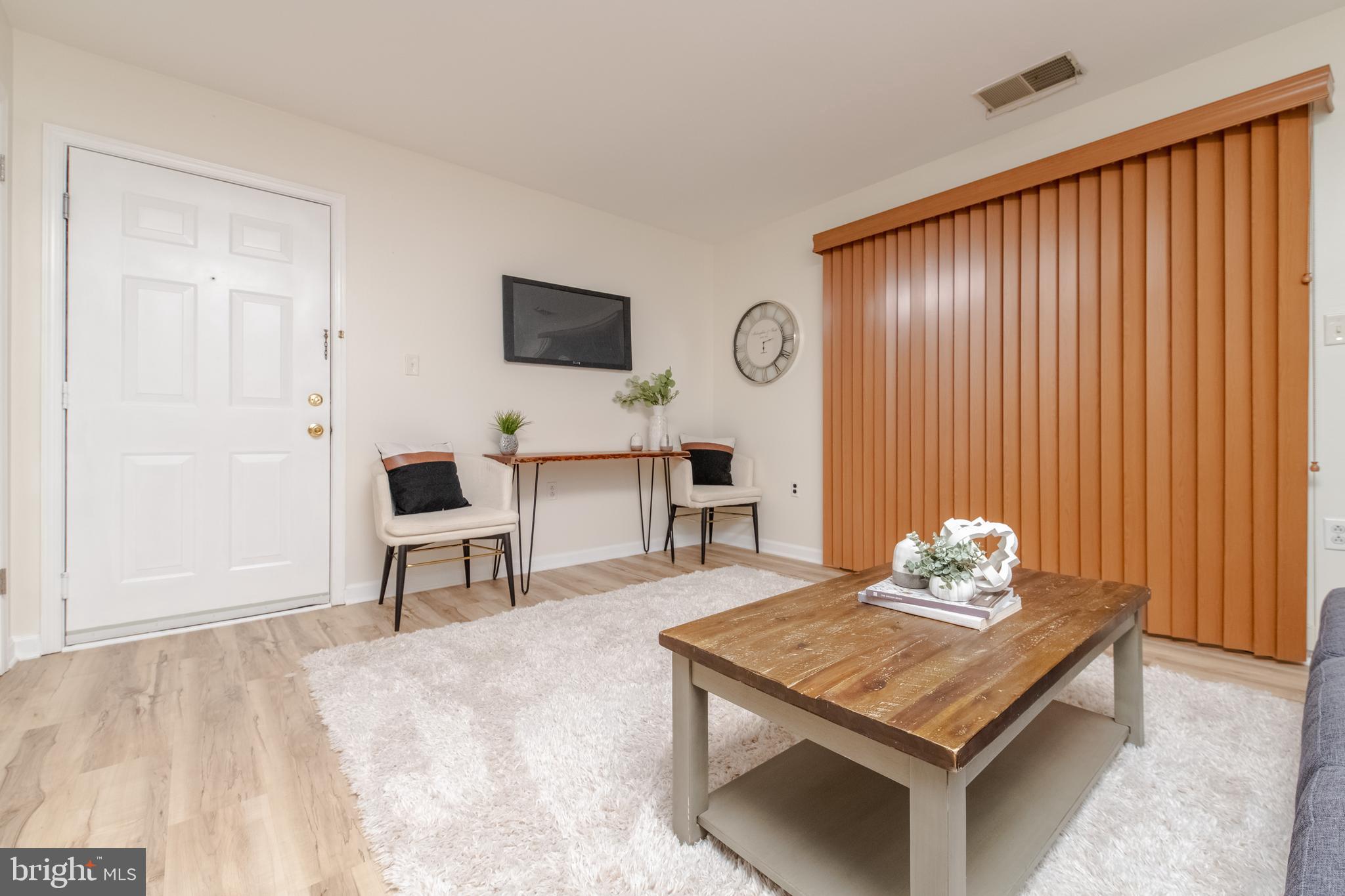 RIVERSIDE PARK - Residential