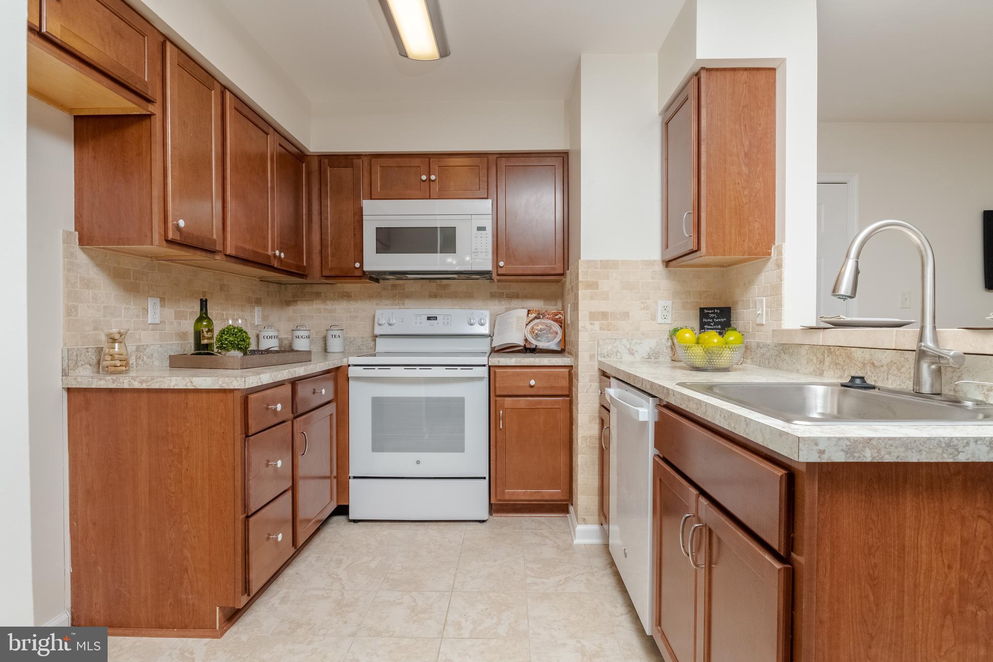 RIVERSIDE PARK - Residential