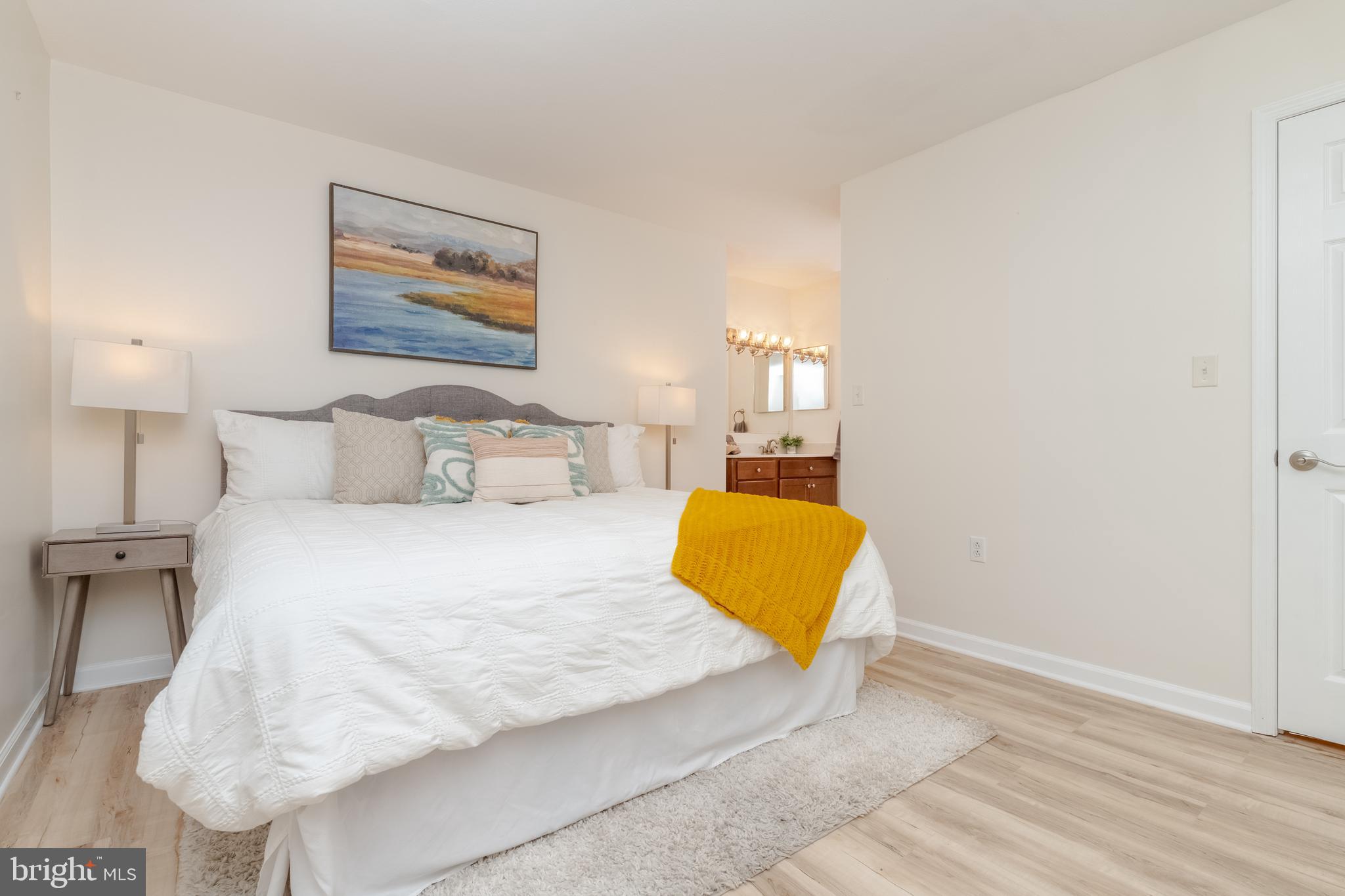 RIVERSIDE PARK - Residential