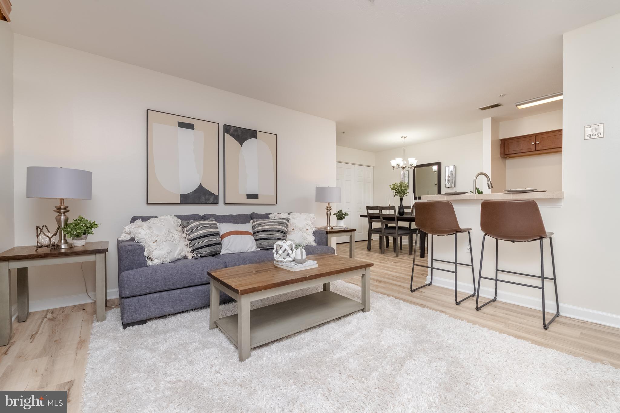 RIVERSIDE PARK - Residential