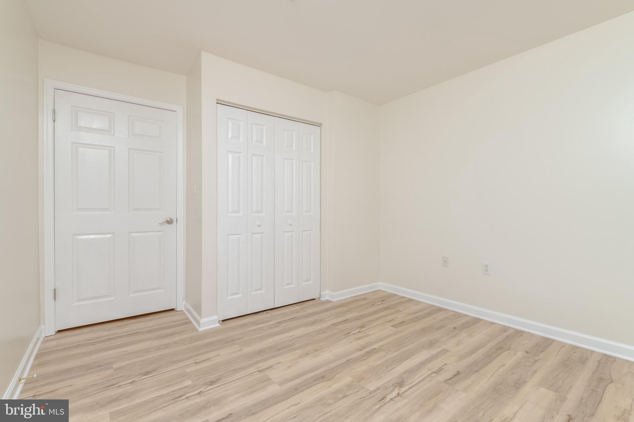 RIVERSIDE PARK - Residential