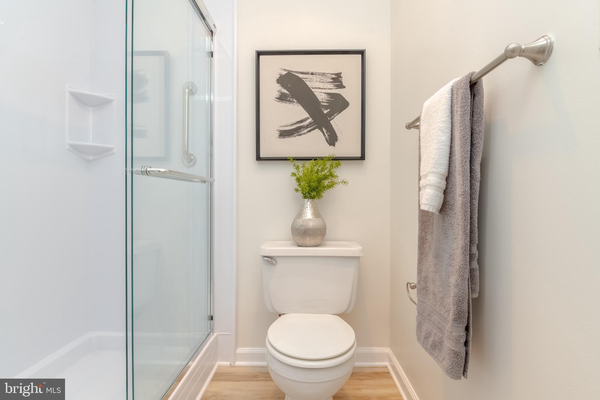 RIVERSIDE PARK - Residential