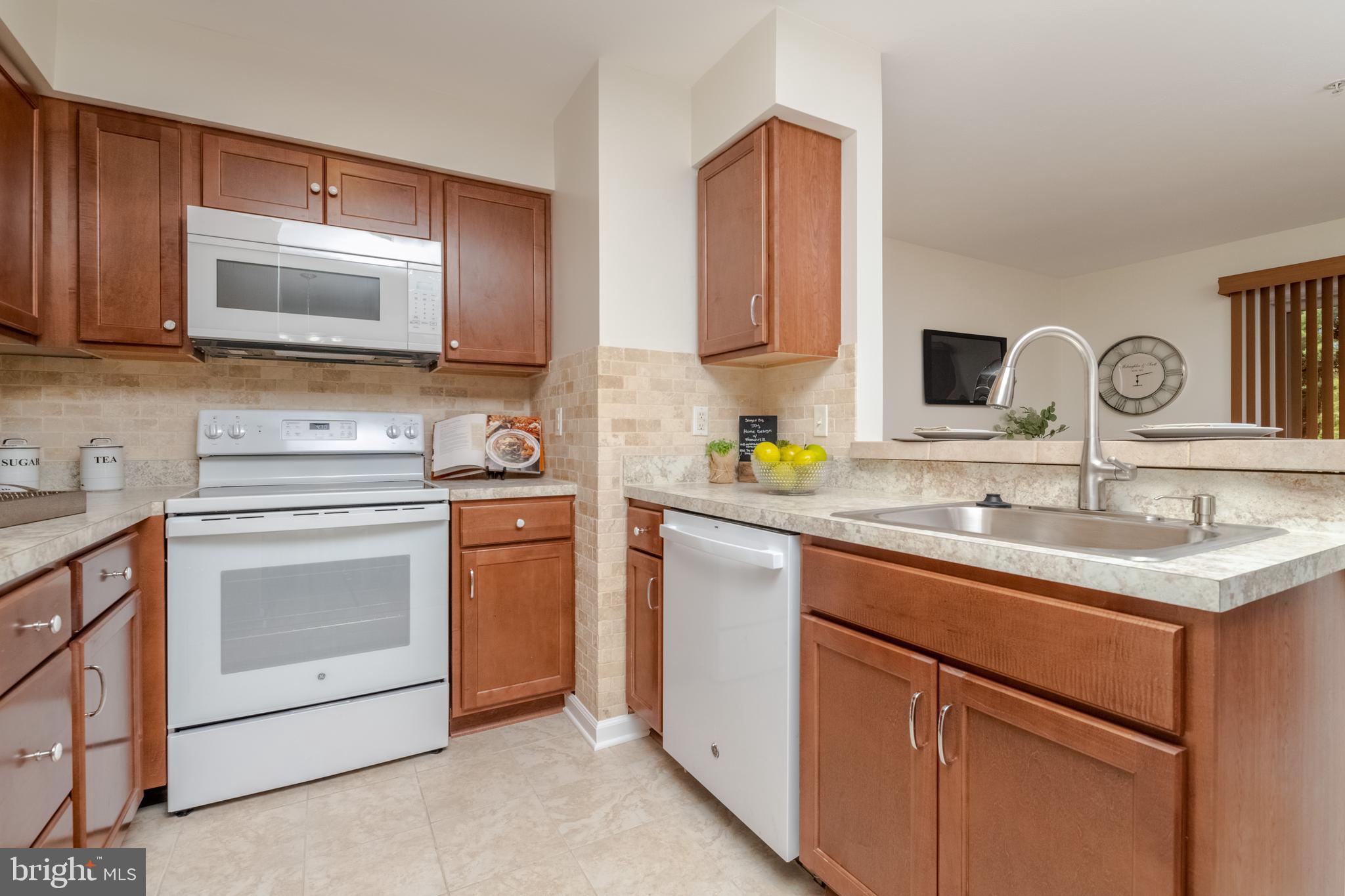 RIVERSIDE PARK - Residential