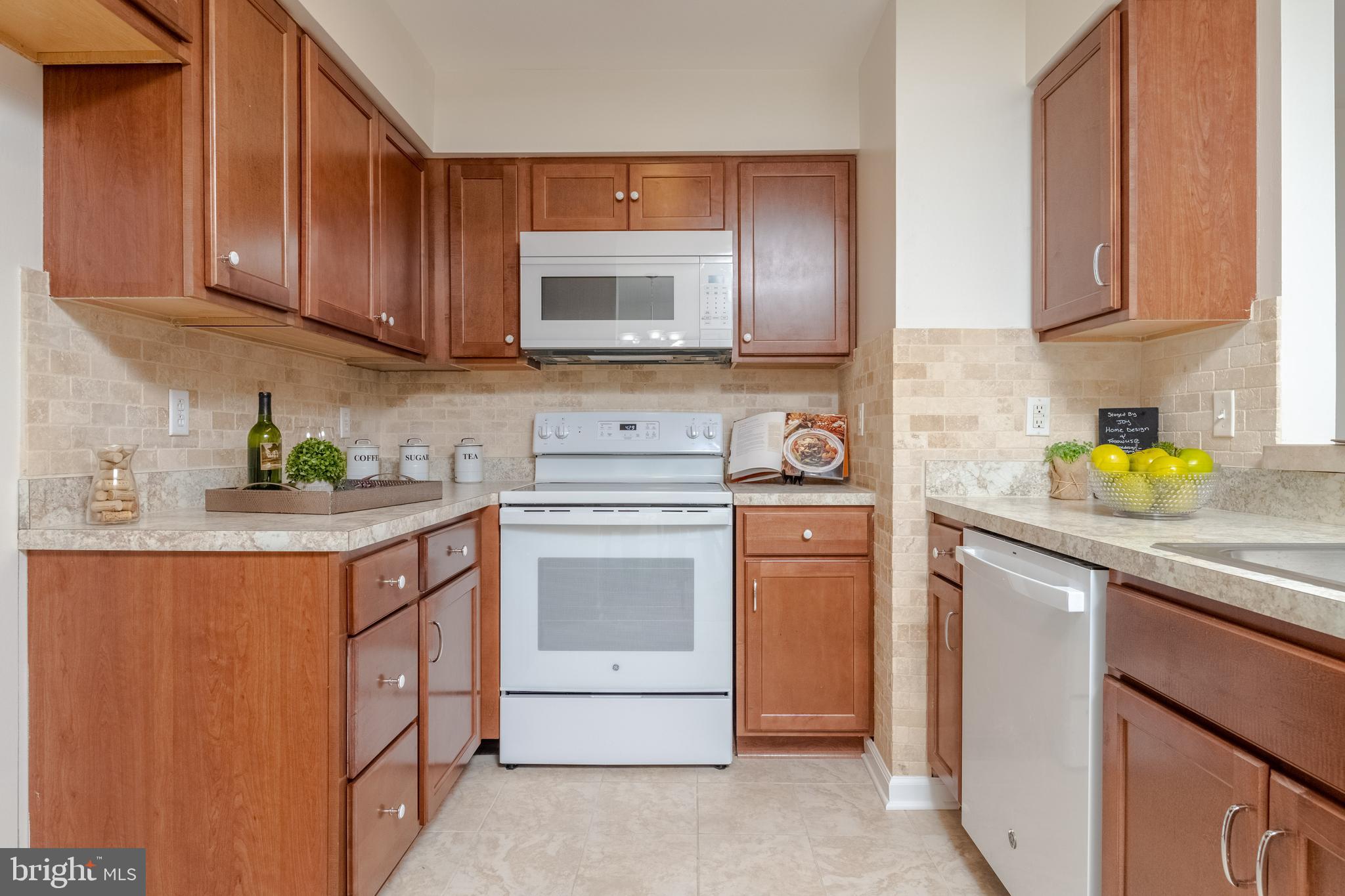 RIVERSIDE PARK - Residential