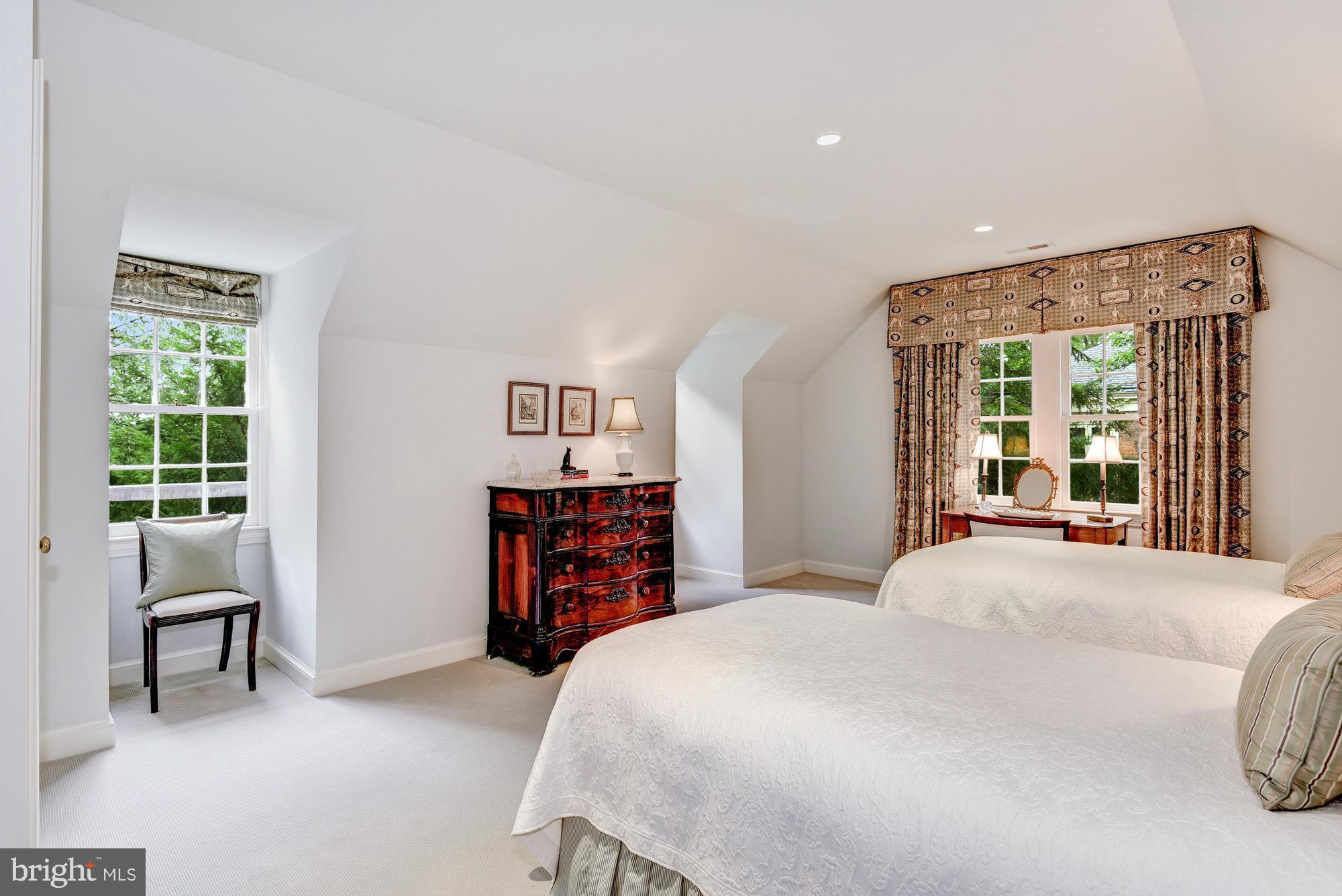BERKLEY - Residential