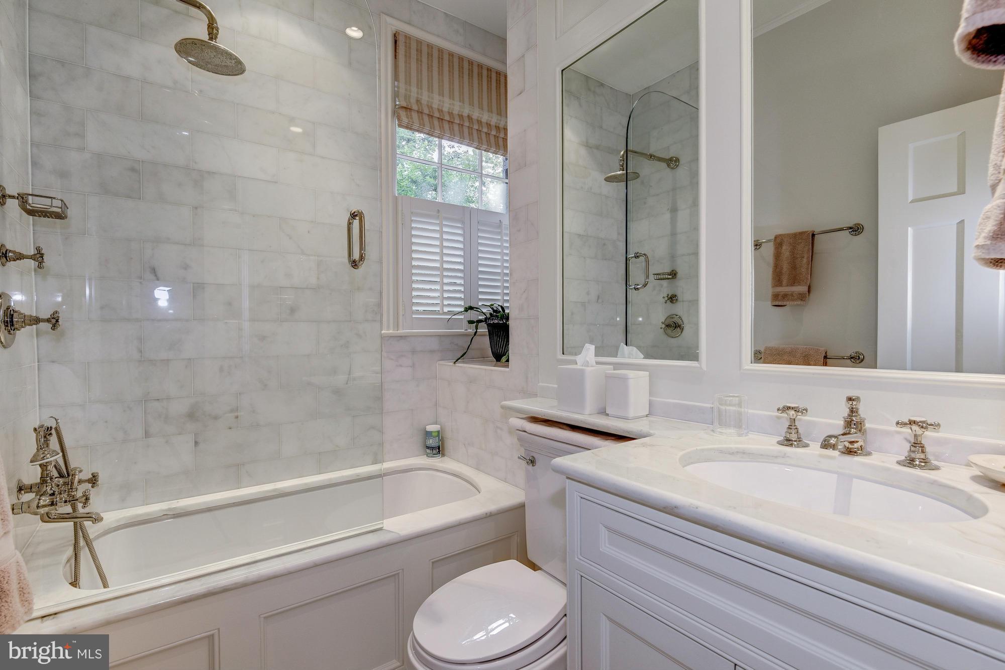 BERKLEY - Residential
