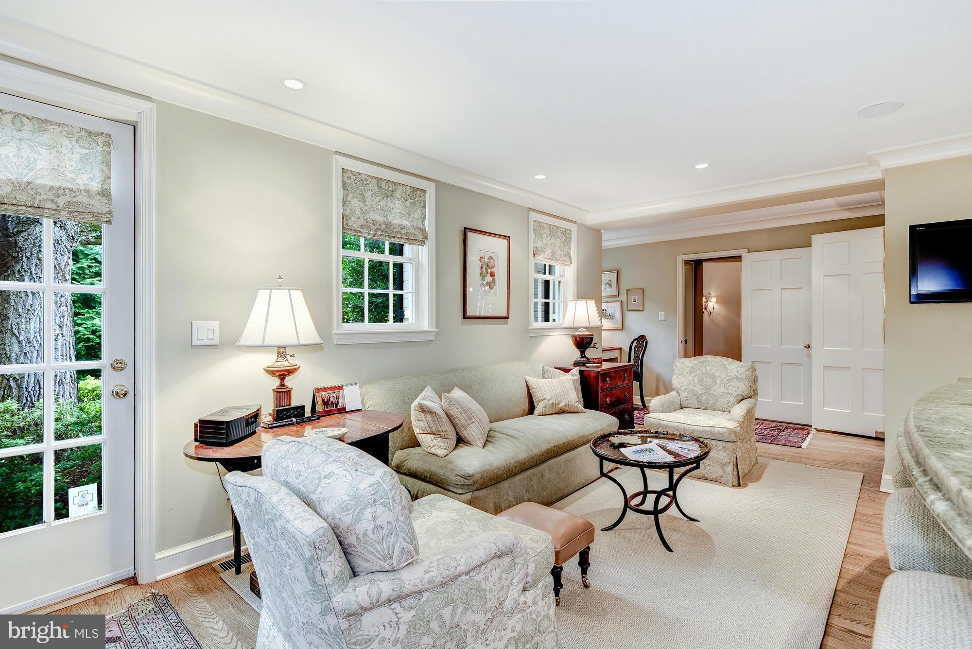 BERKLEY - Residential