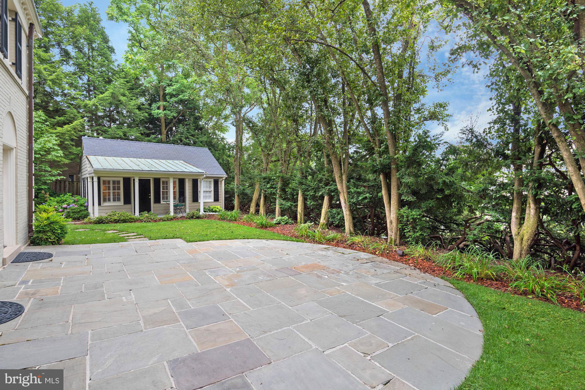 BERKLEY - Residential