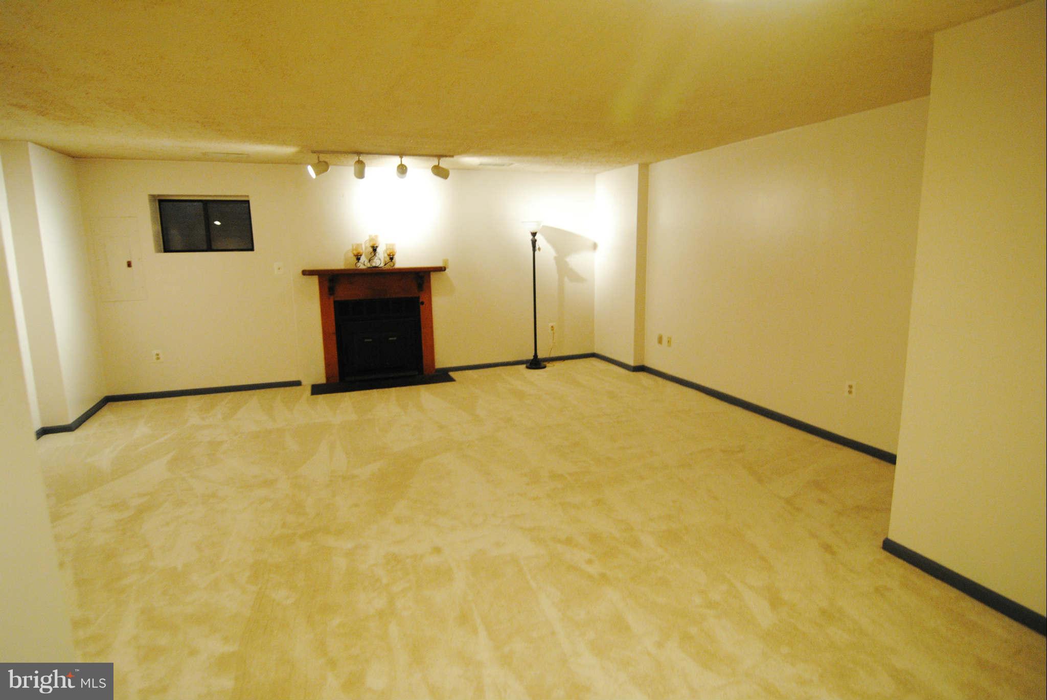 SPRINGFIELD OAKS - Residential