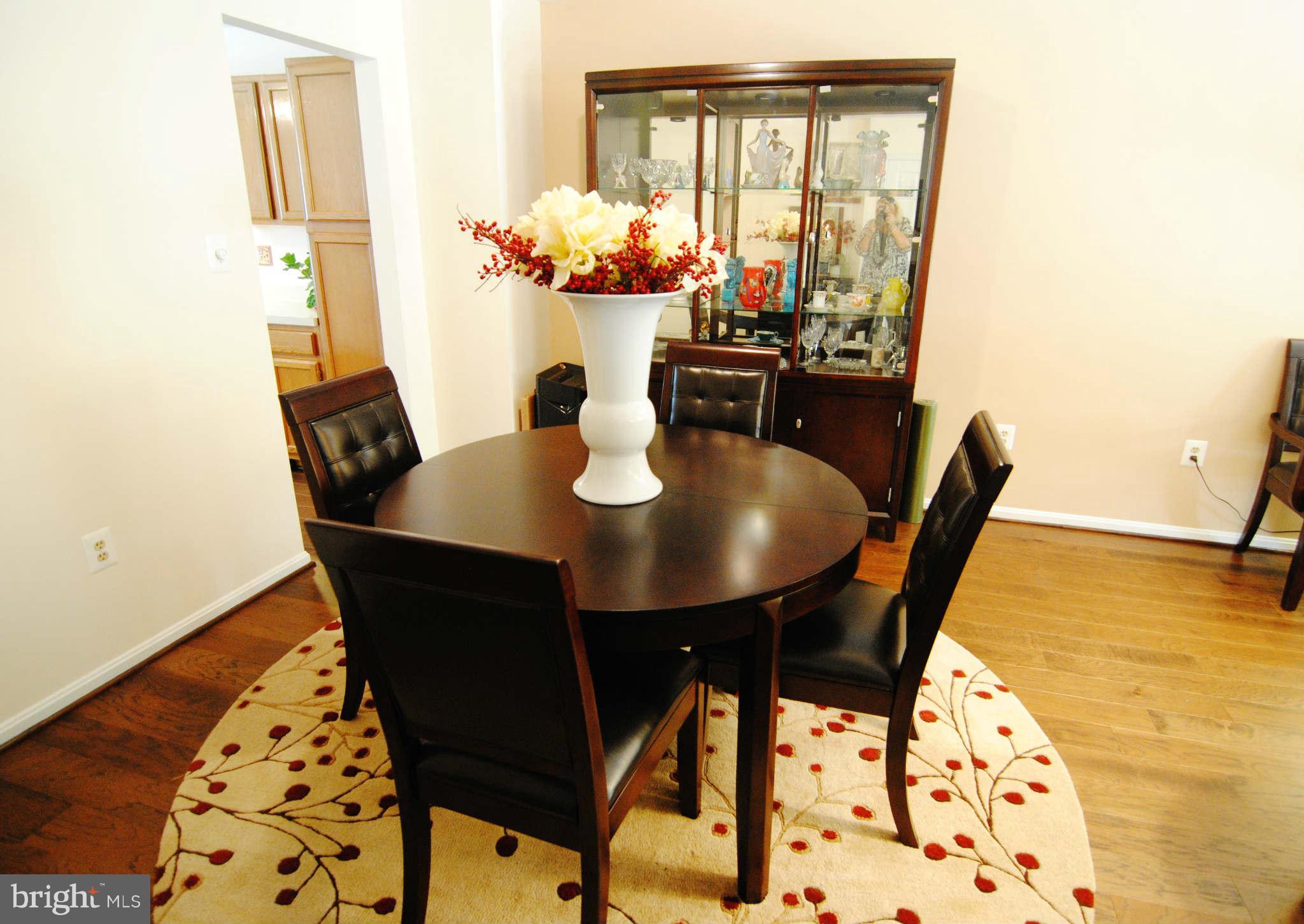 SPRINGFIELD OAKS - Residential