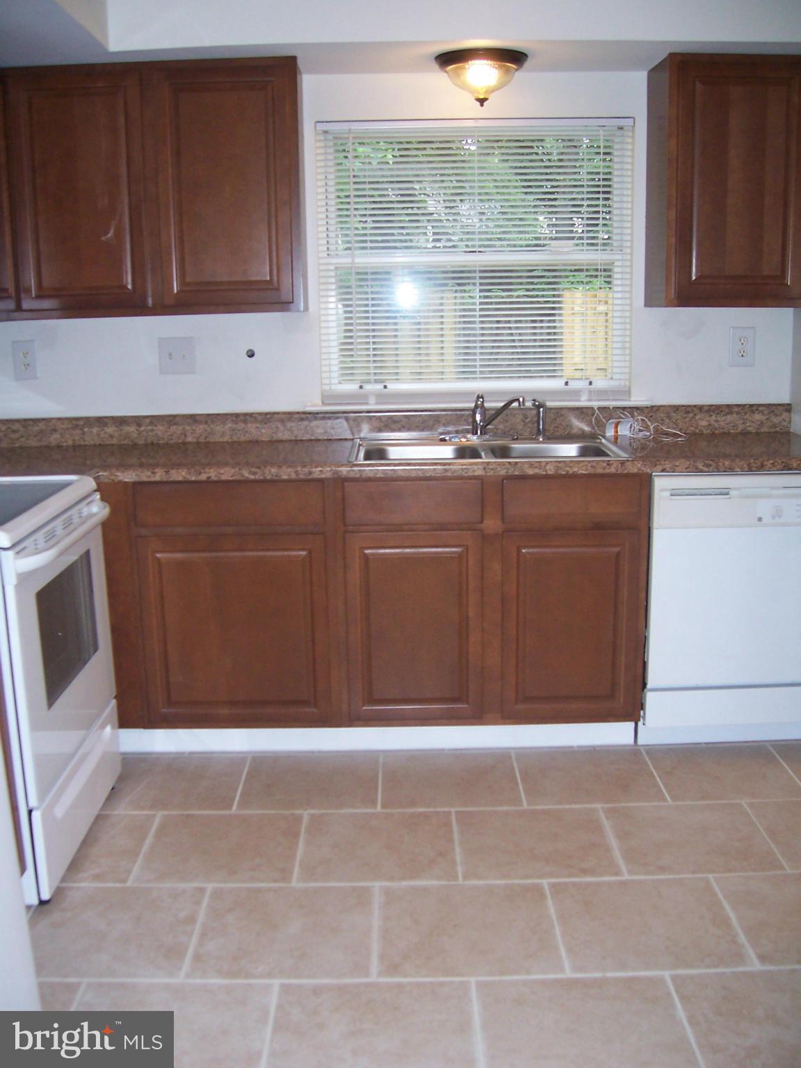 ST CHARLES SUB - WAKEFIELD - Residential Lease