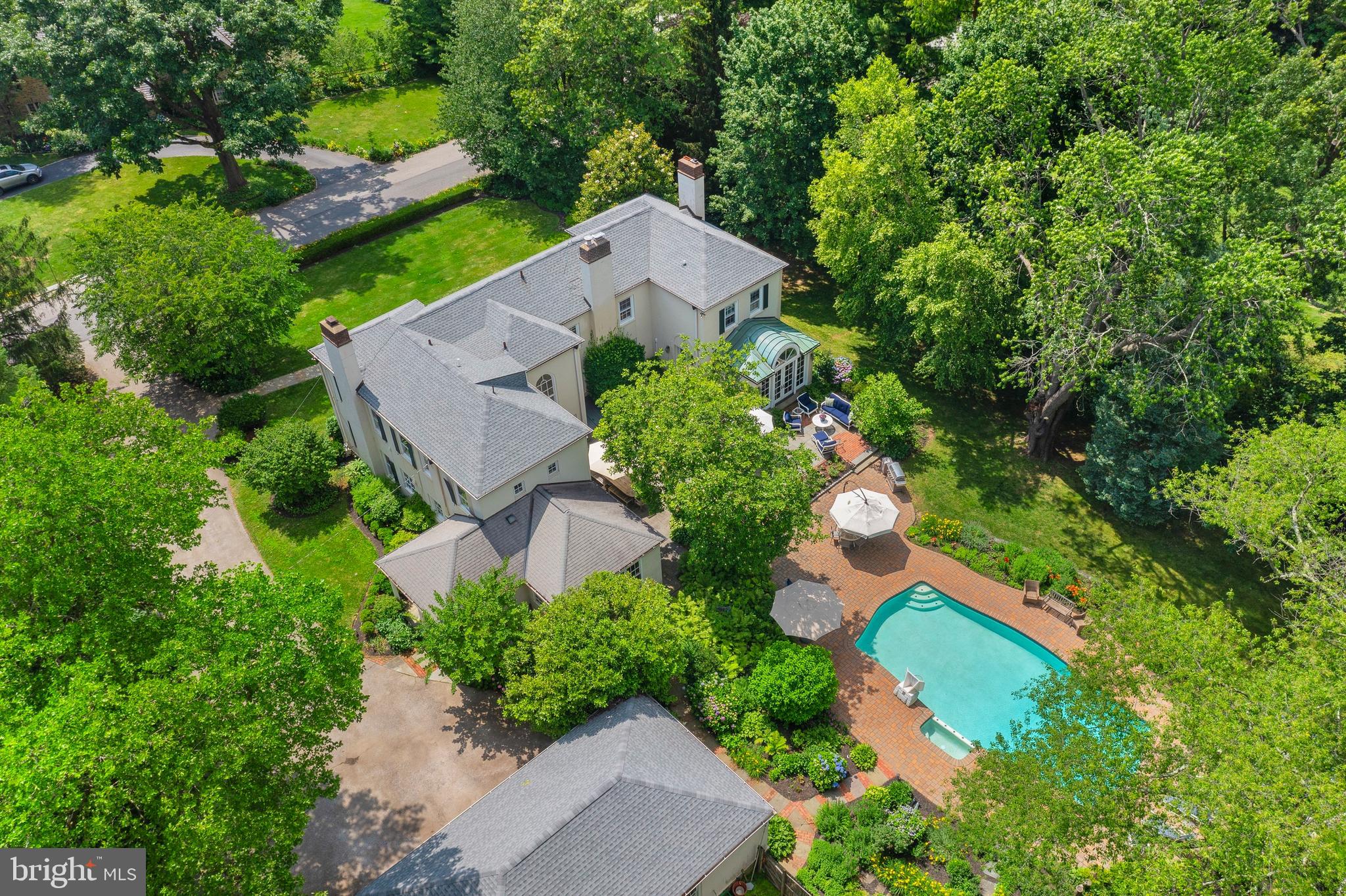 ASHWOOD MANOR - Residential