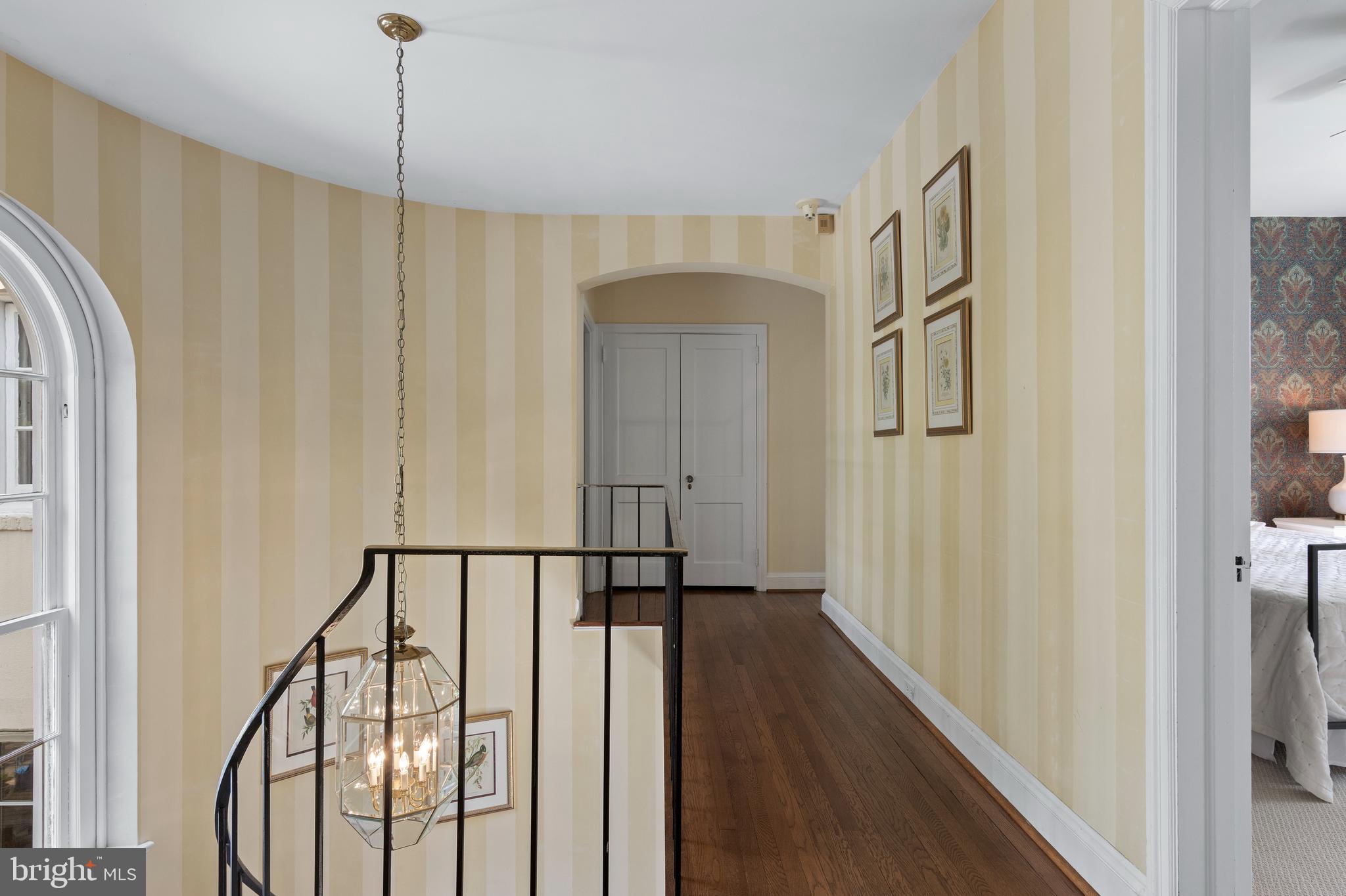 ASHWOOD MANOR - Residential