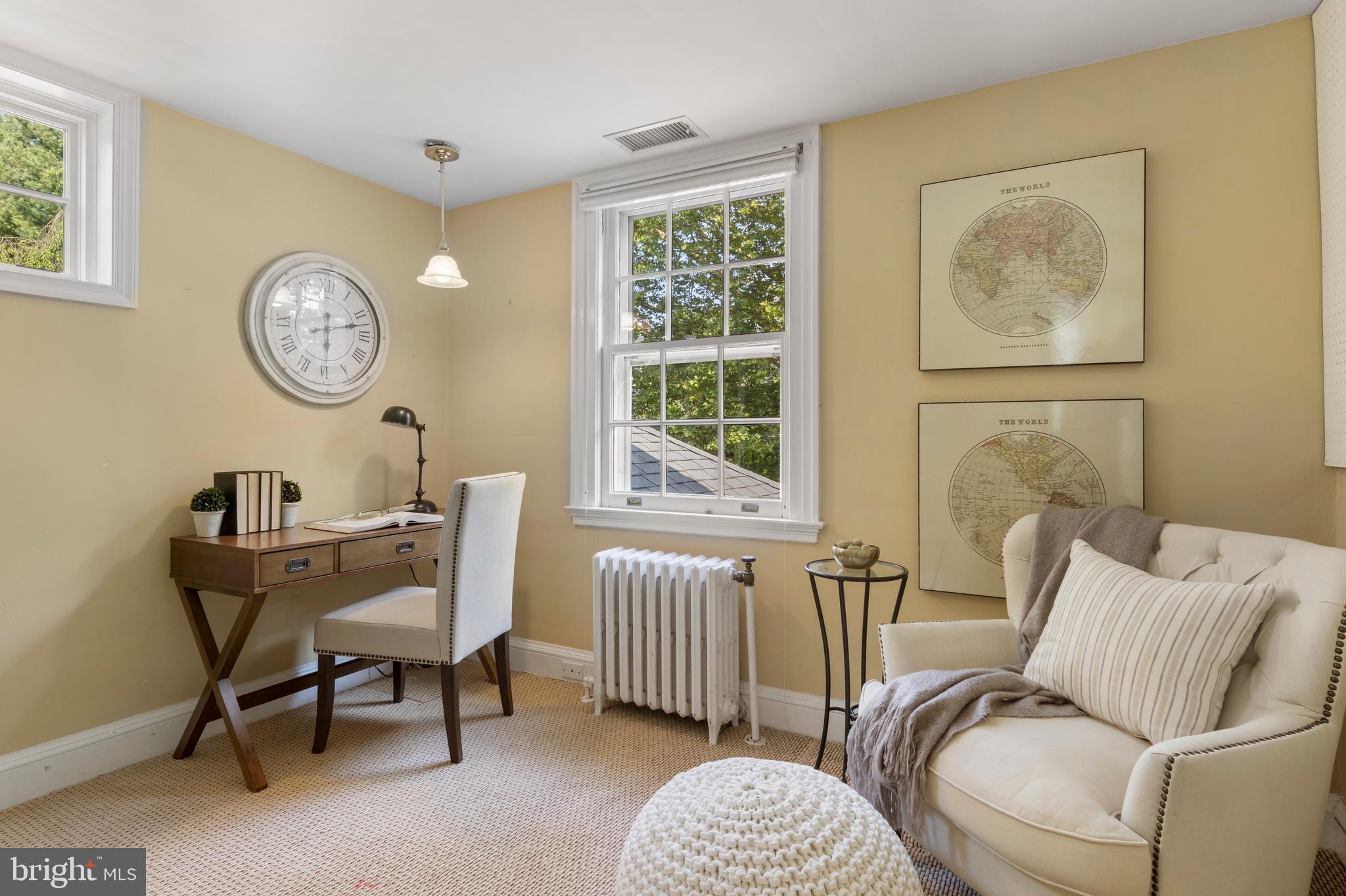 ASHWOOD MANOR - Residential