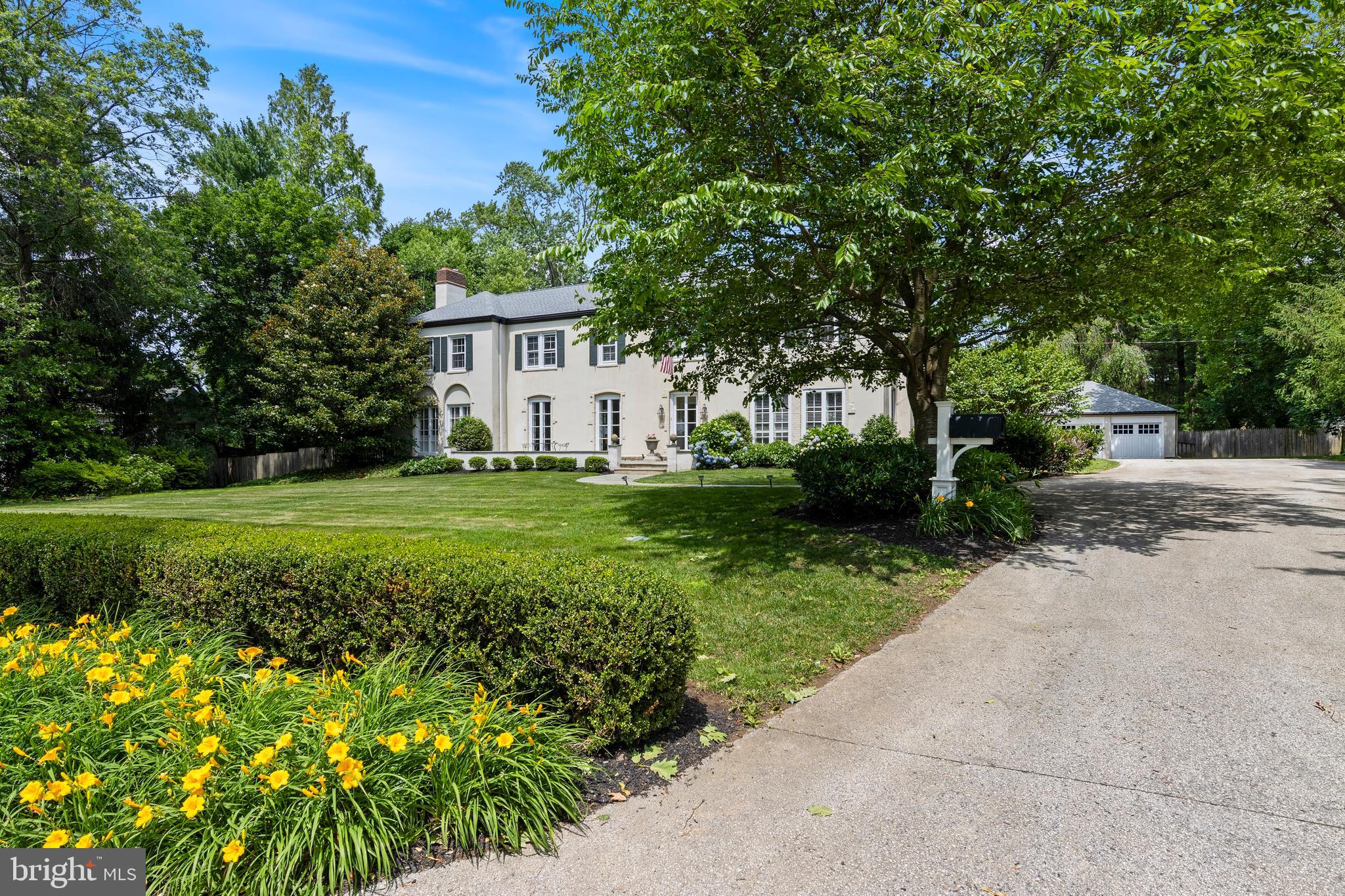 ASHWOOD MANOR - Residential