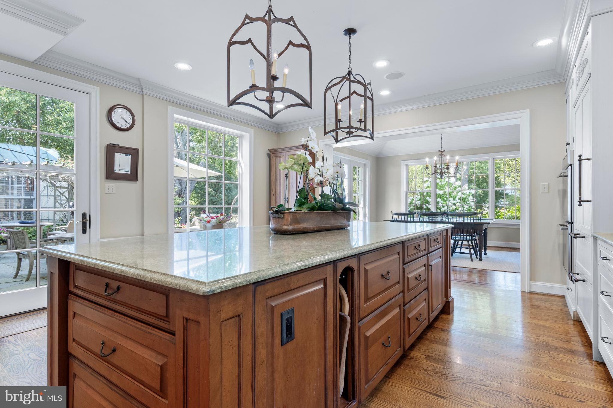 ASHWOOD MANOR - Residential