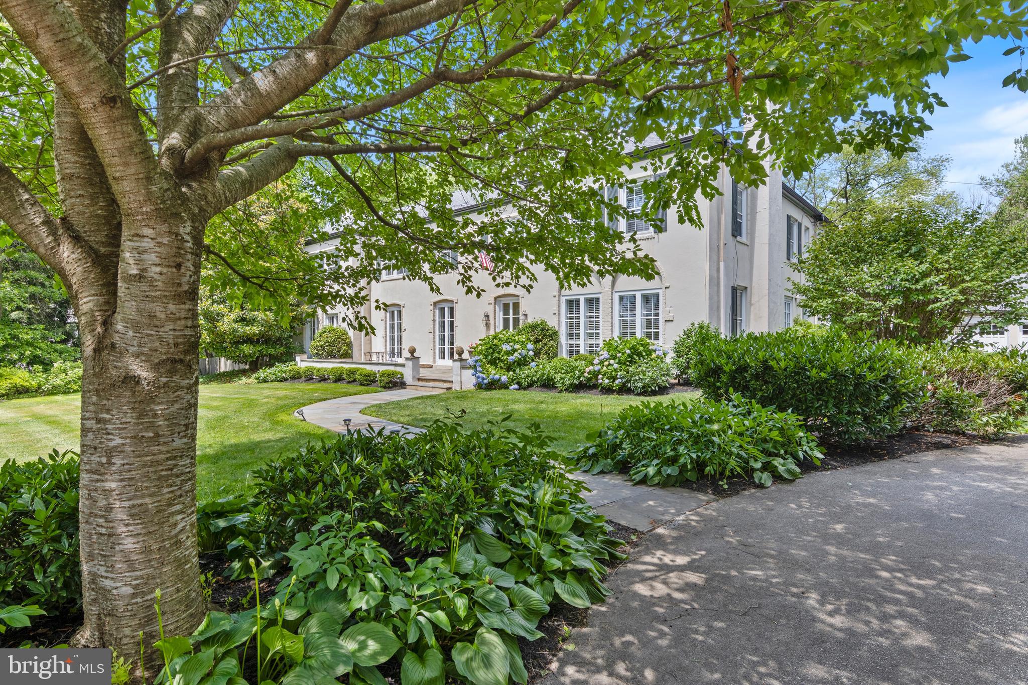 ASHWOOD MANOR - Residential