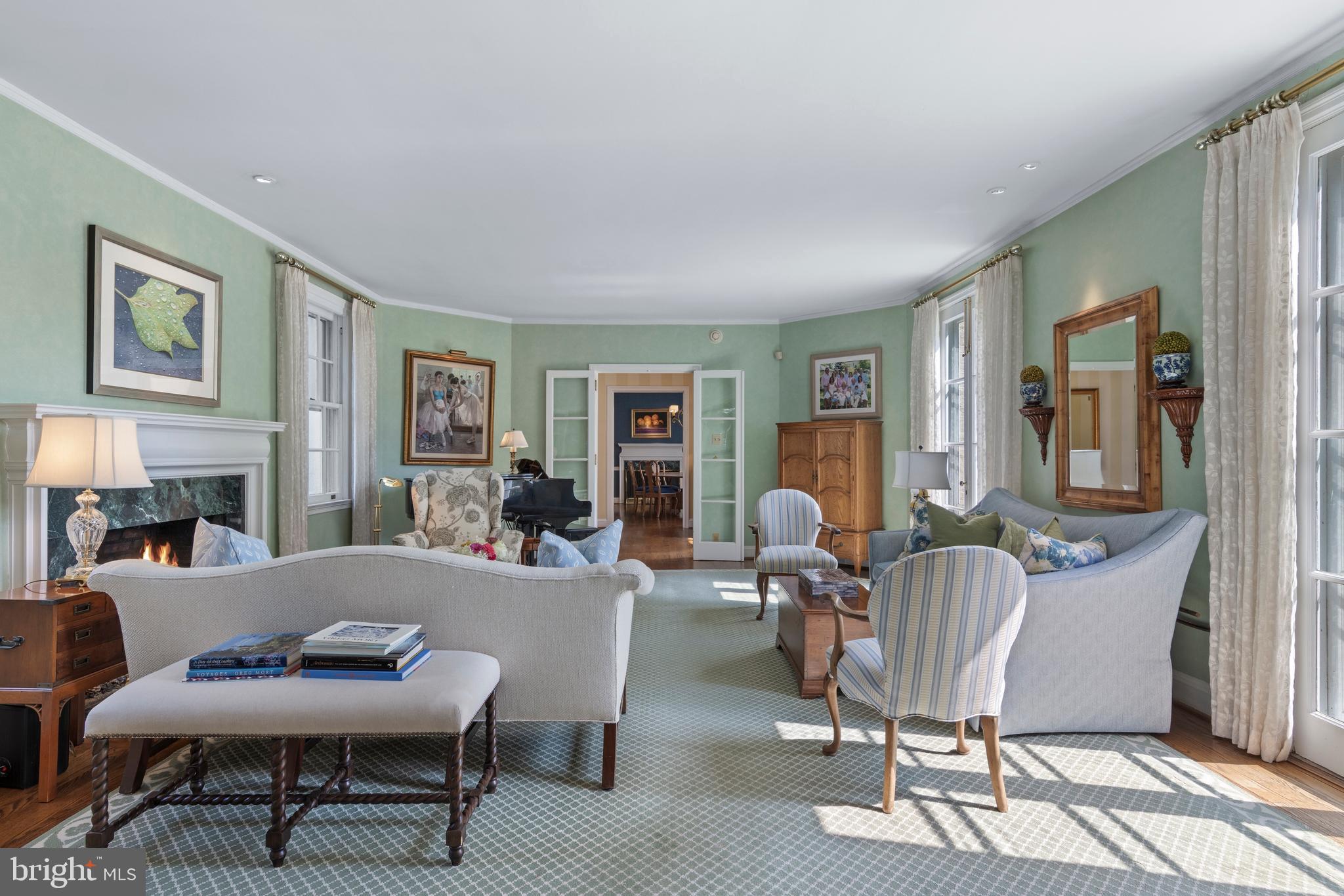 ASHWOOD MANOR - Residential