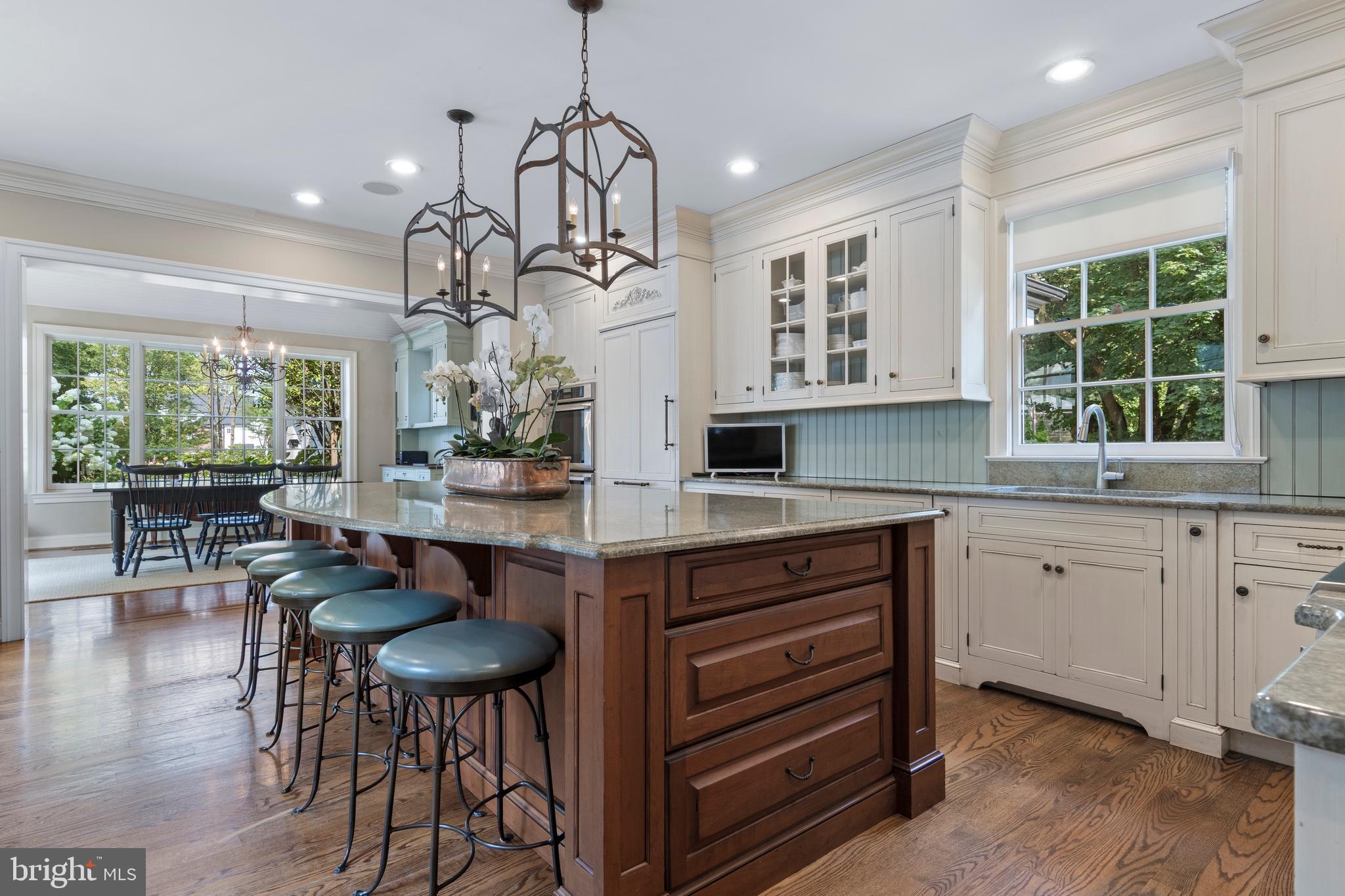 ASHWOOD MANOR - Residential