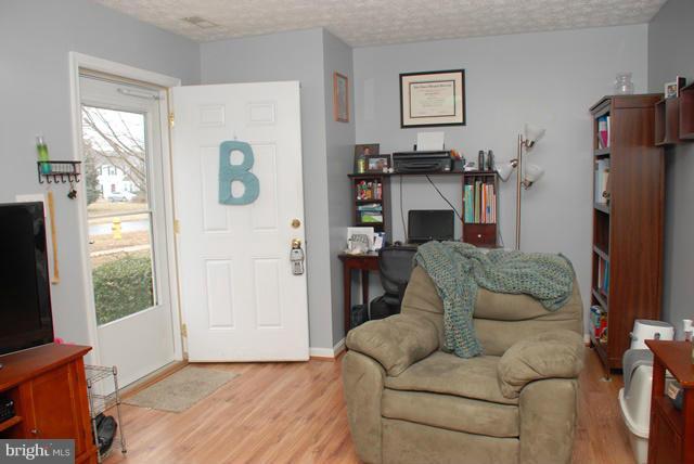 LAUREL GLEN - Residential Lease