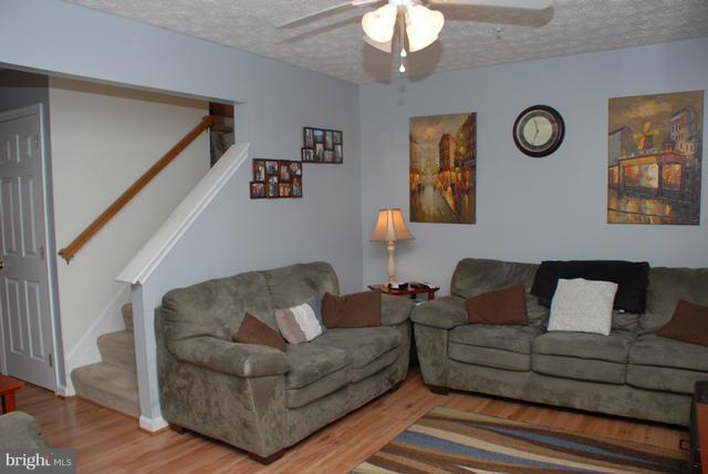 LAUREL GLEN - Residential Lease