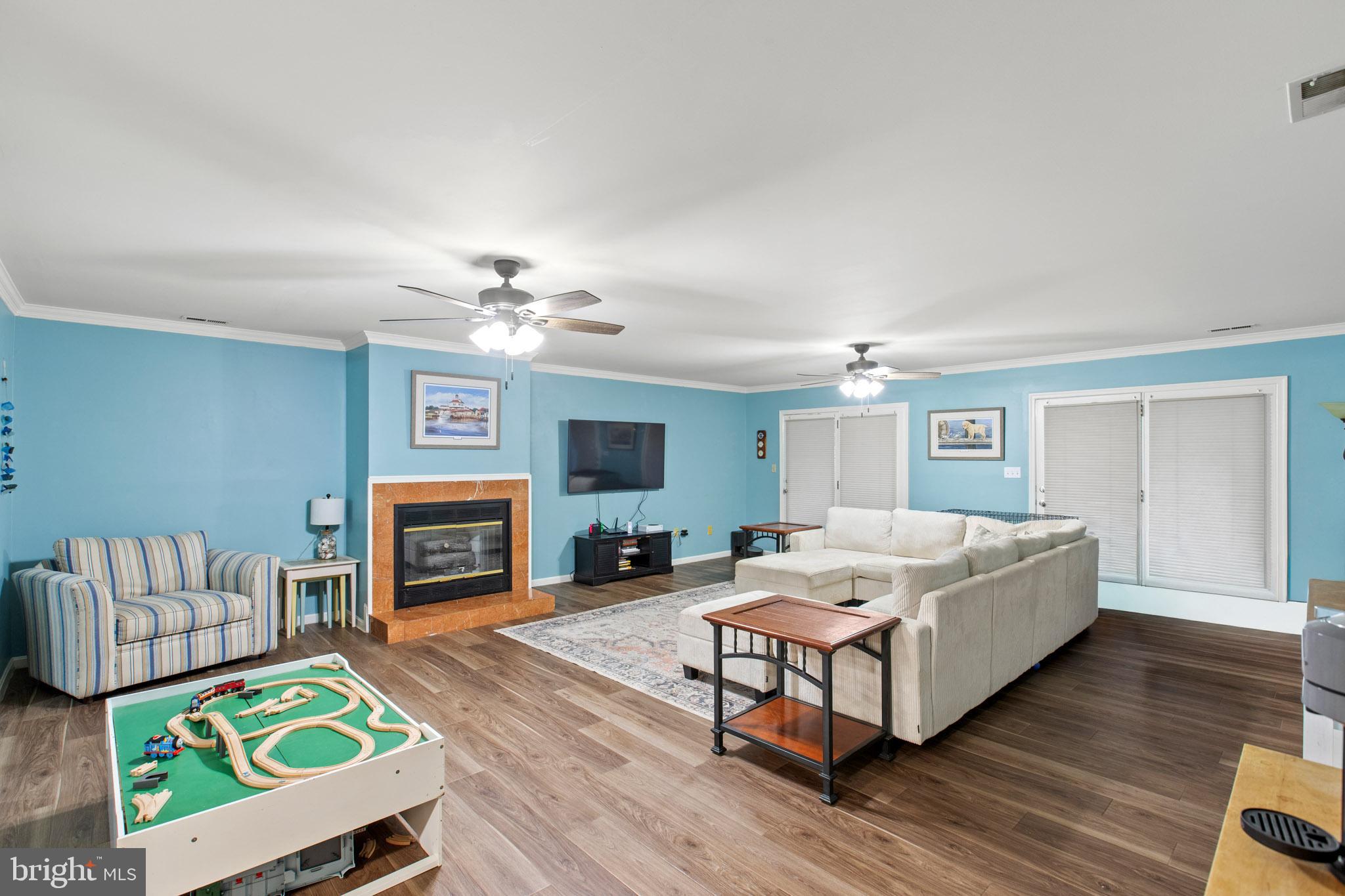 MILL CREEK CONDOMINIUMS - Residential Lease