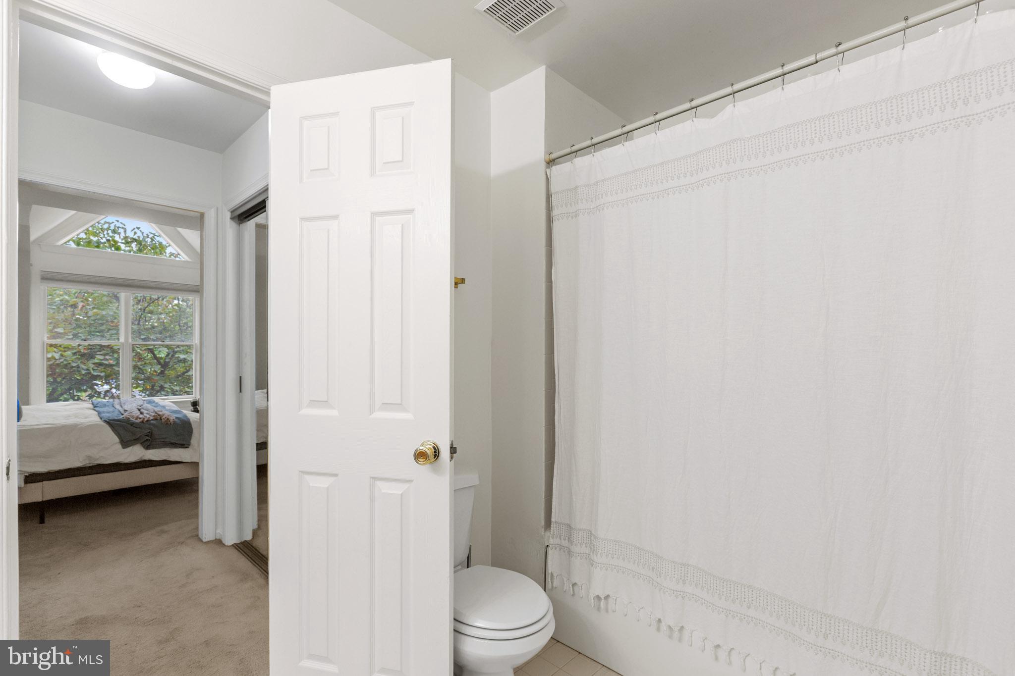 MILL CREEK CONDOMINIUMS - Residential Lease