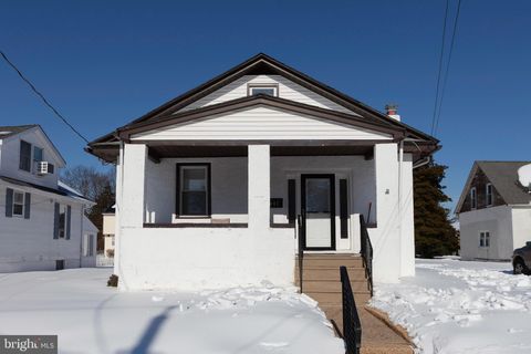 Homes For Sale - 447 2nd Avenue<br/> BELLMAWR, NJ 08031