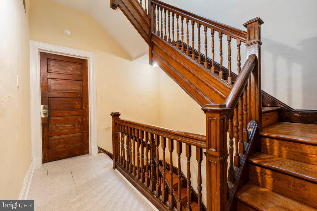 CHARLES VILLAGE - Residential Income