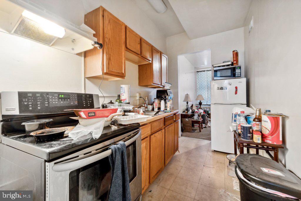 CHARLES VILLAGE - Residential Income