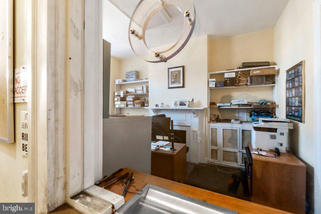 CHARLES VILLAGE - Residential Income