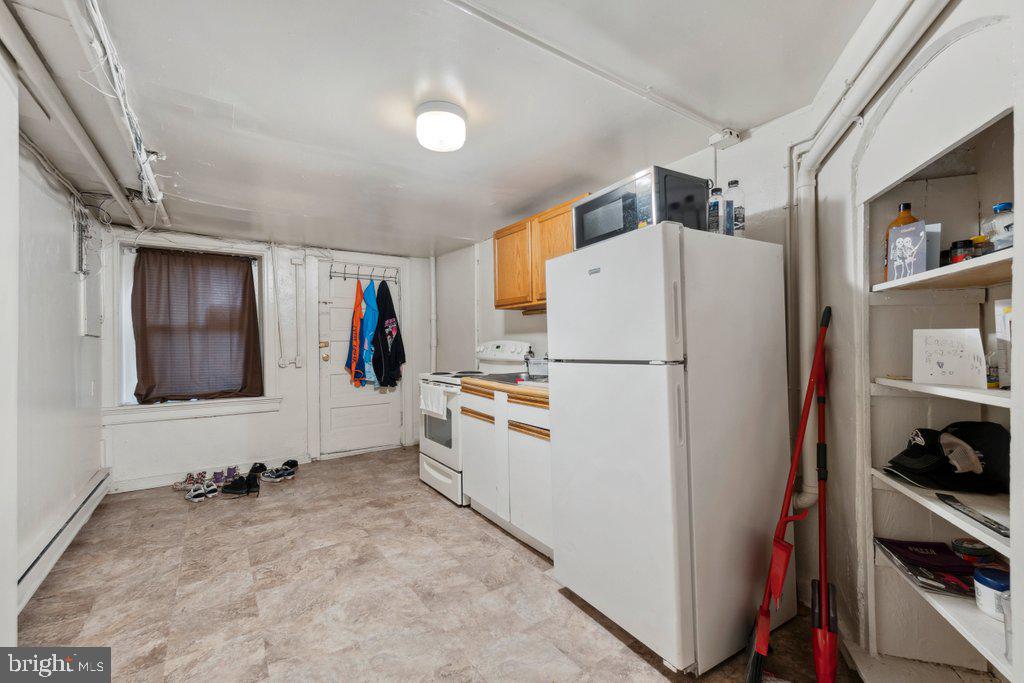 CHARLES VILLAGE - Residential Income